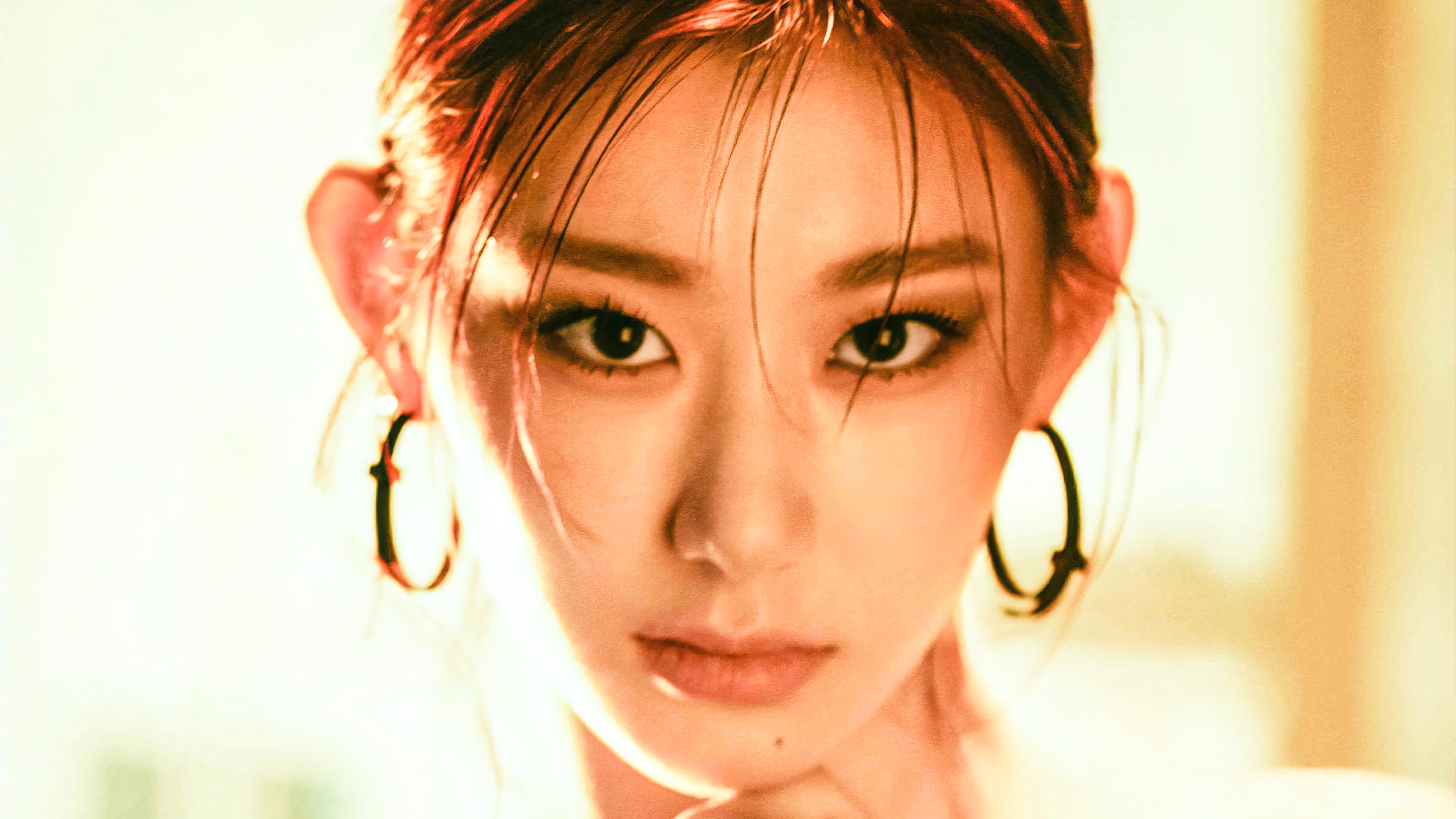Chaeryeong from ITZY HD Wallpaper