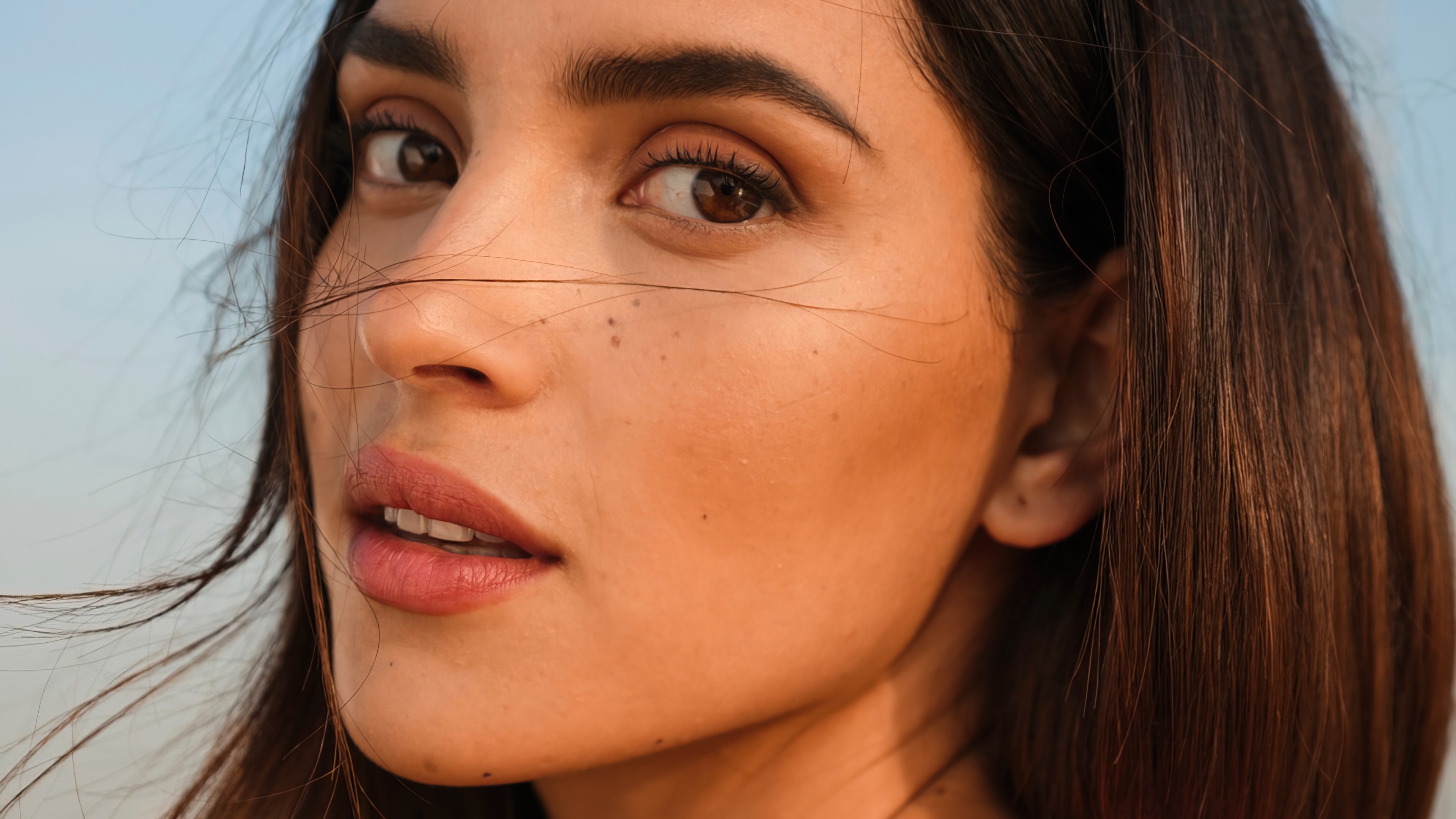 Adria Arjona close-up portrait HD Wallpaper