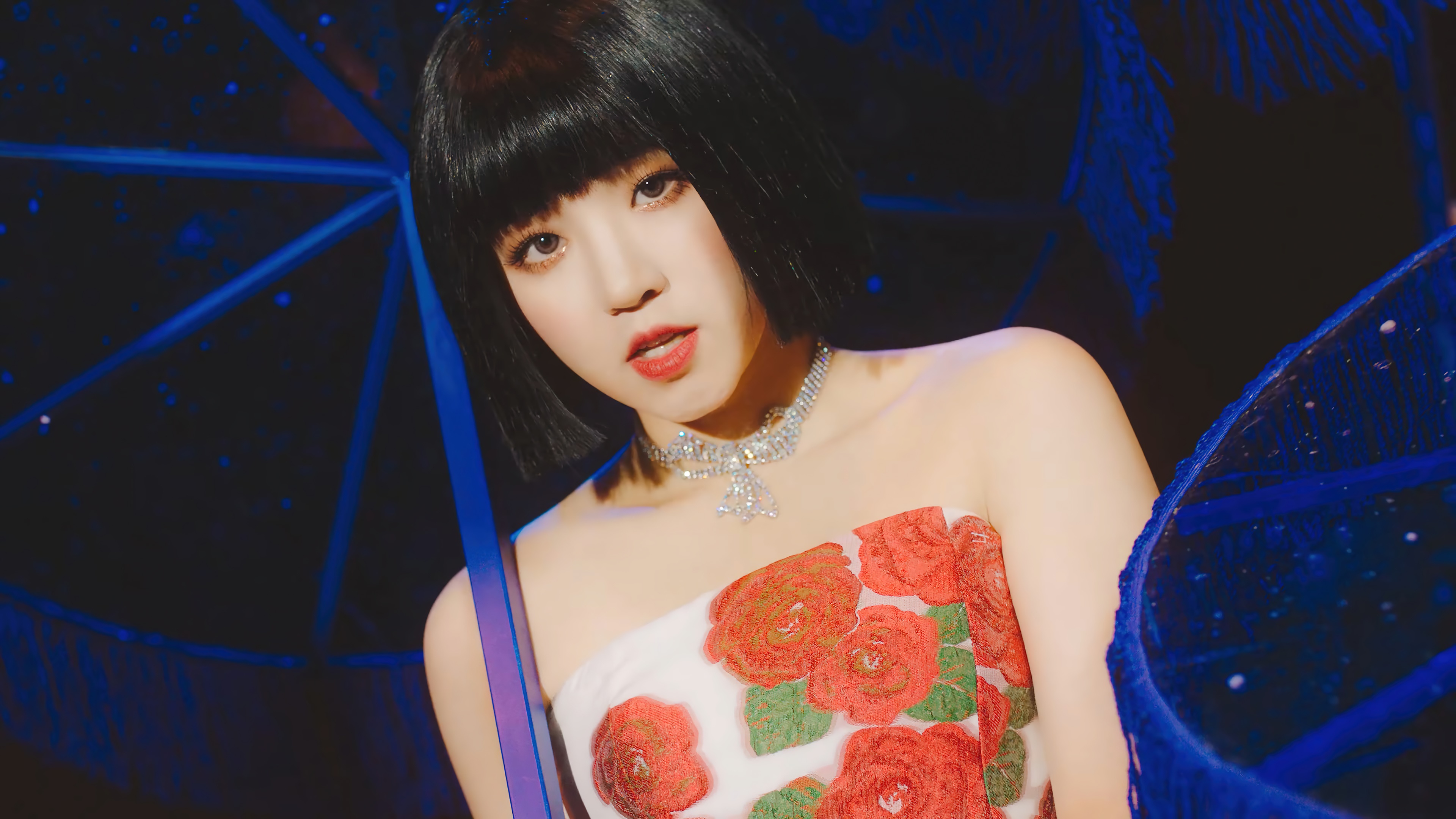Yuqi from (G)I-DLE in 4K HD Wallpaper