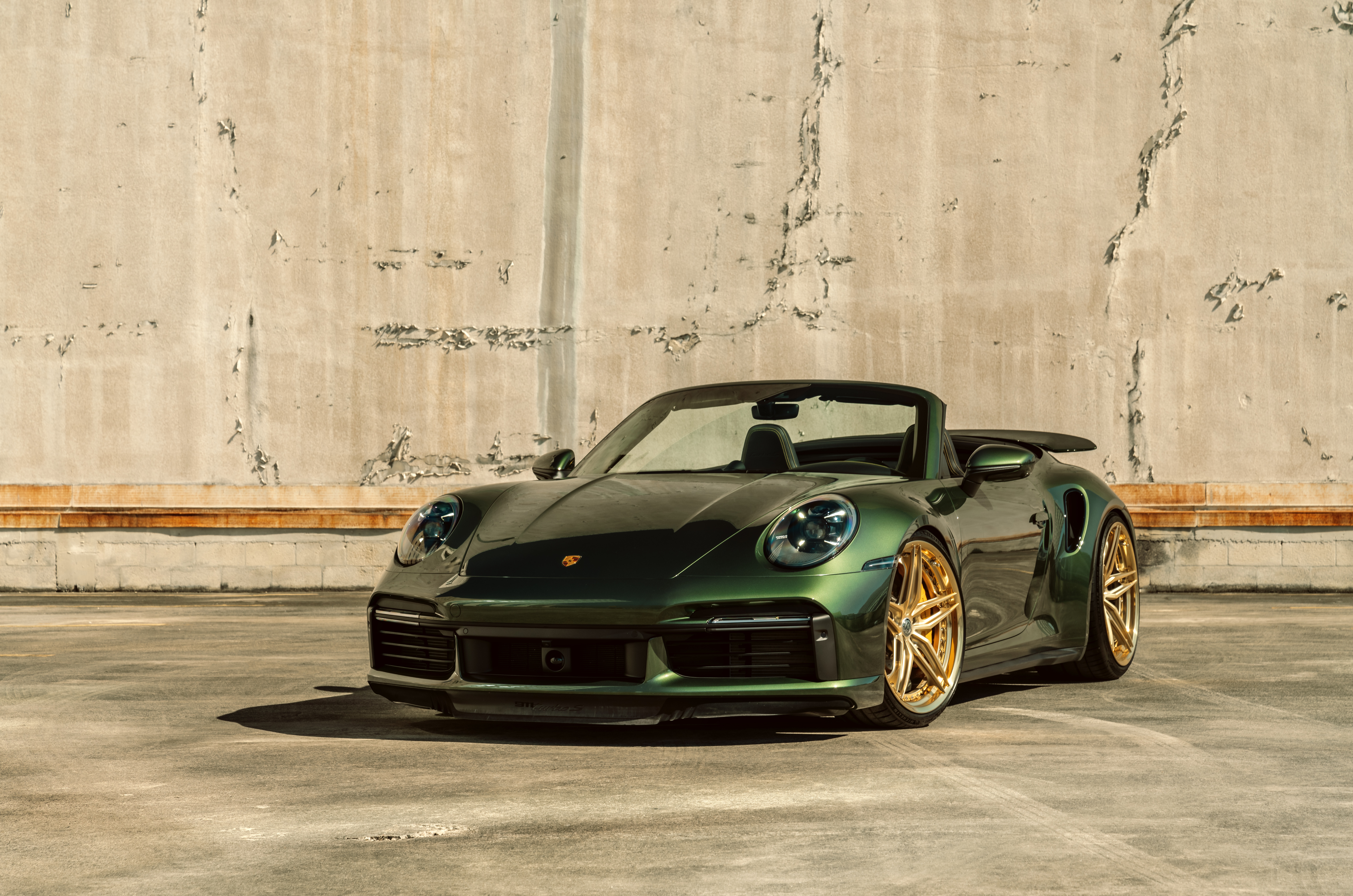Green Porsche 911 Turbo Convertible HD Wallpaper