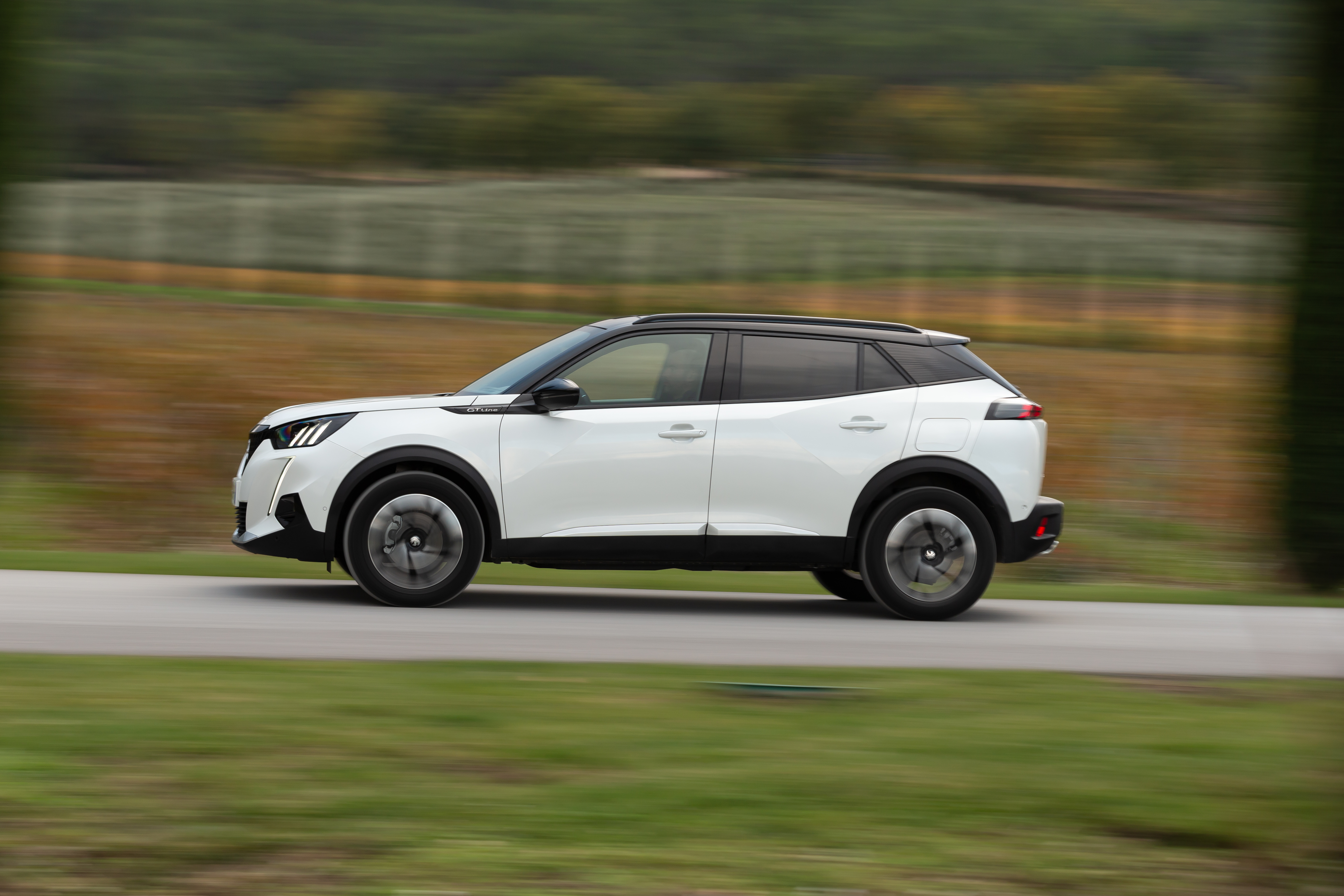 White Peugeot 2008 GT Line SUV HD Wallpaper