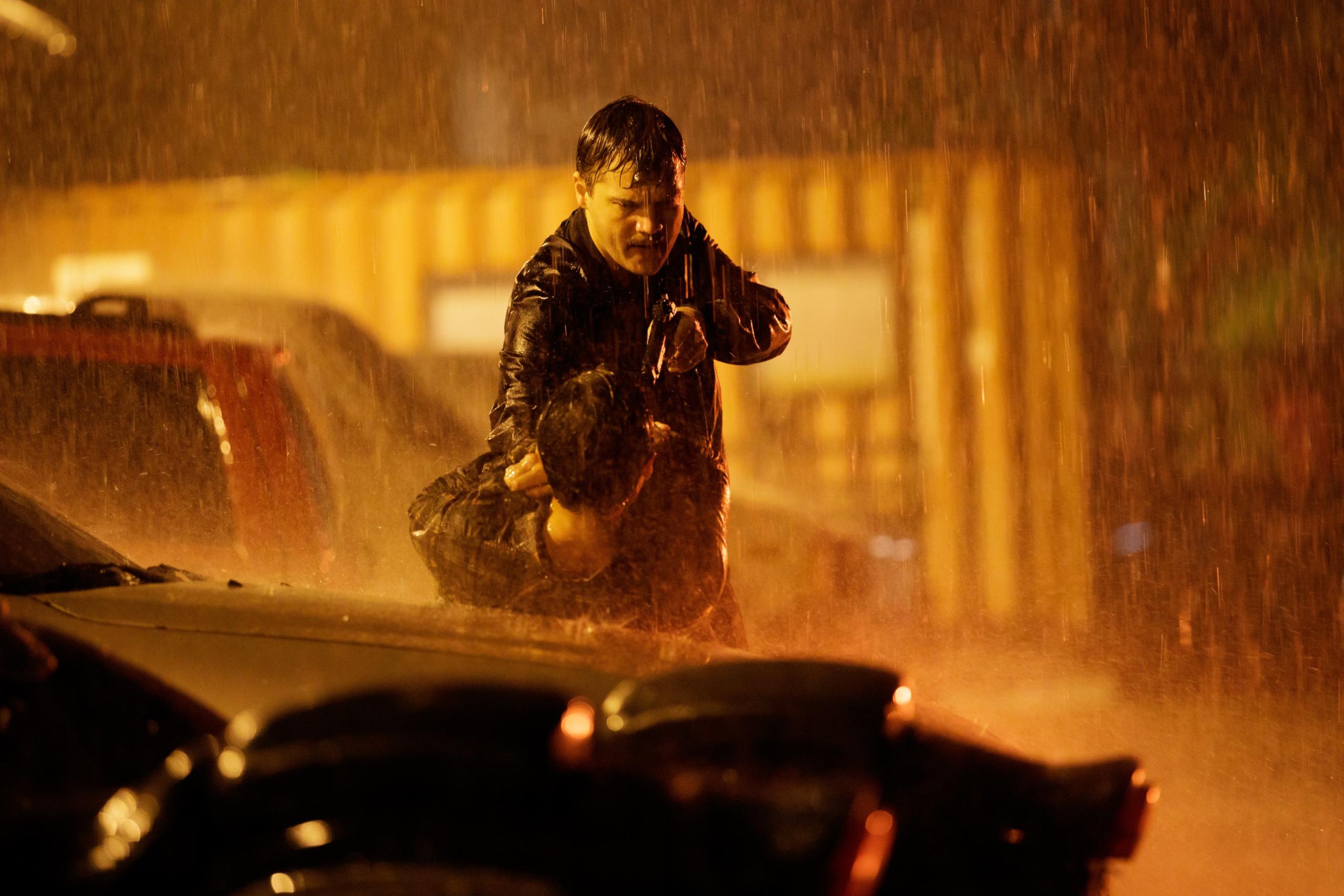 Emile Hirsch in Midnight In The Switchgrass HD Wallpaper