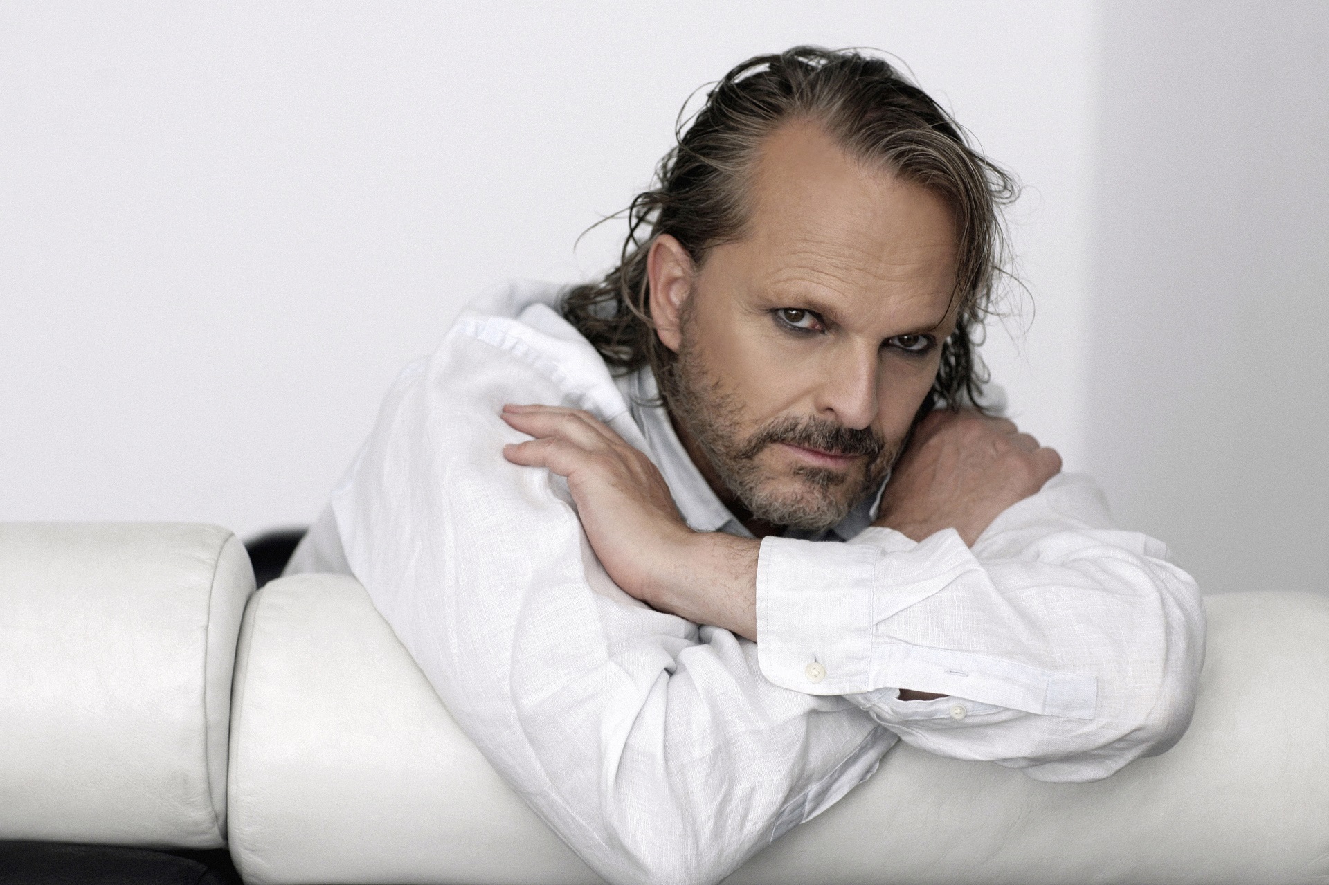 Miguel Bosé Spanish Singer HD Wallpaper