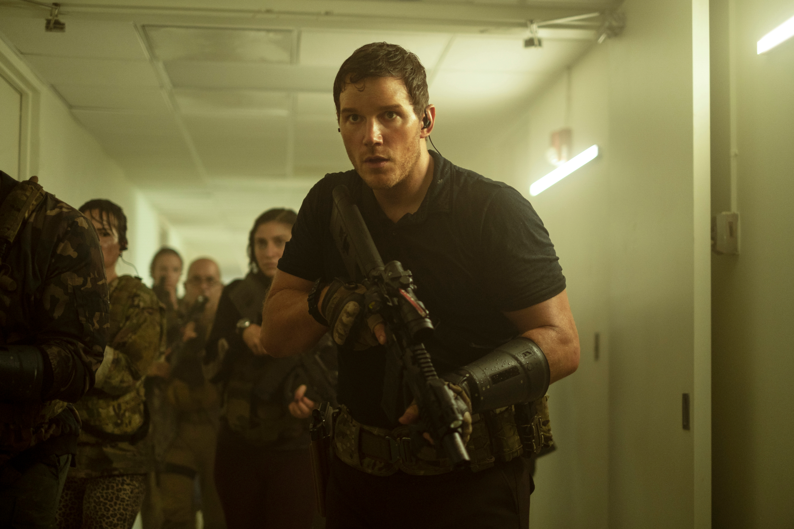 Chris Pratt in The Tomorrow War HD Wallpaper