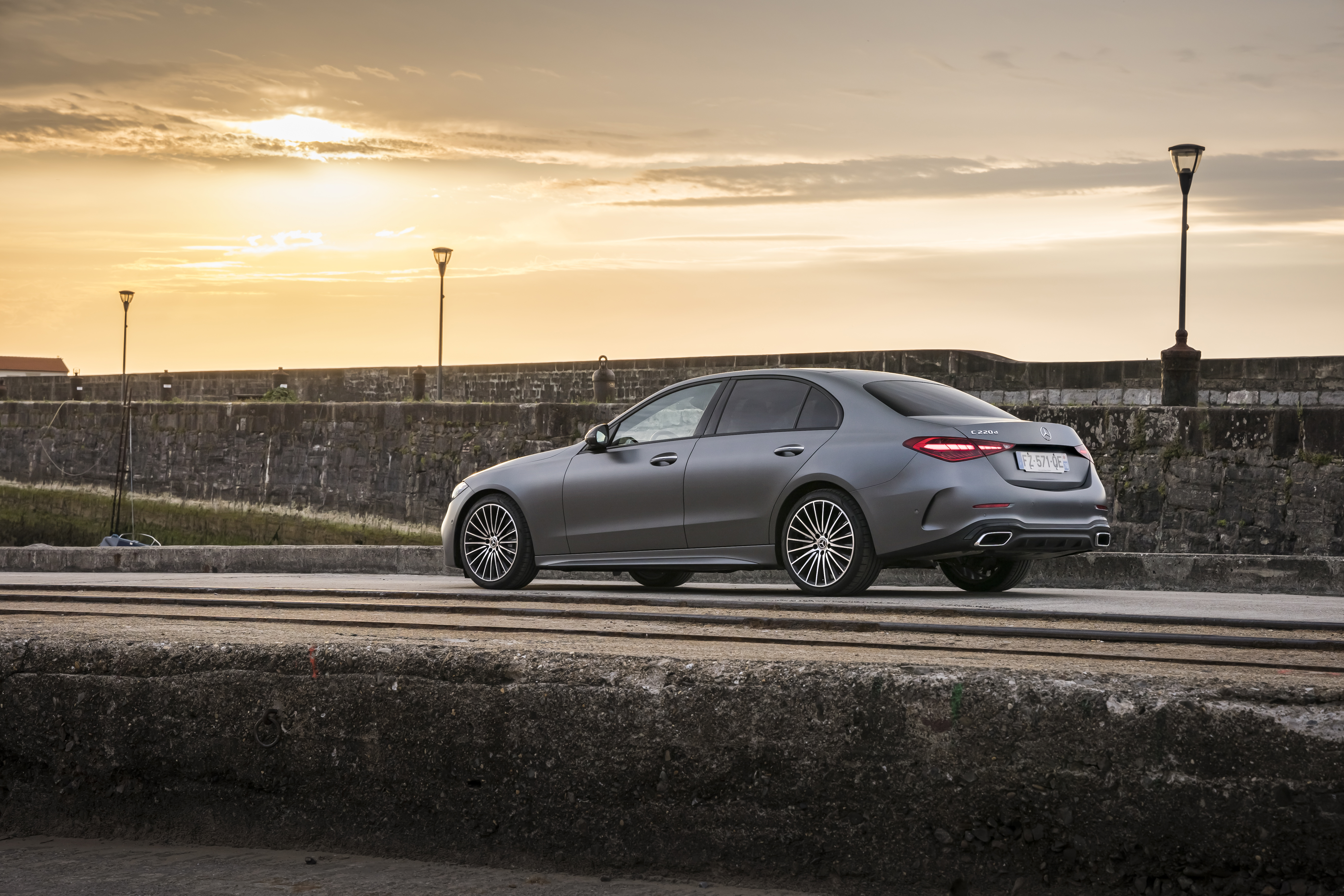 Grey Mercedes-Benz C 220 d AMG Line Sedan HD Wallpaper