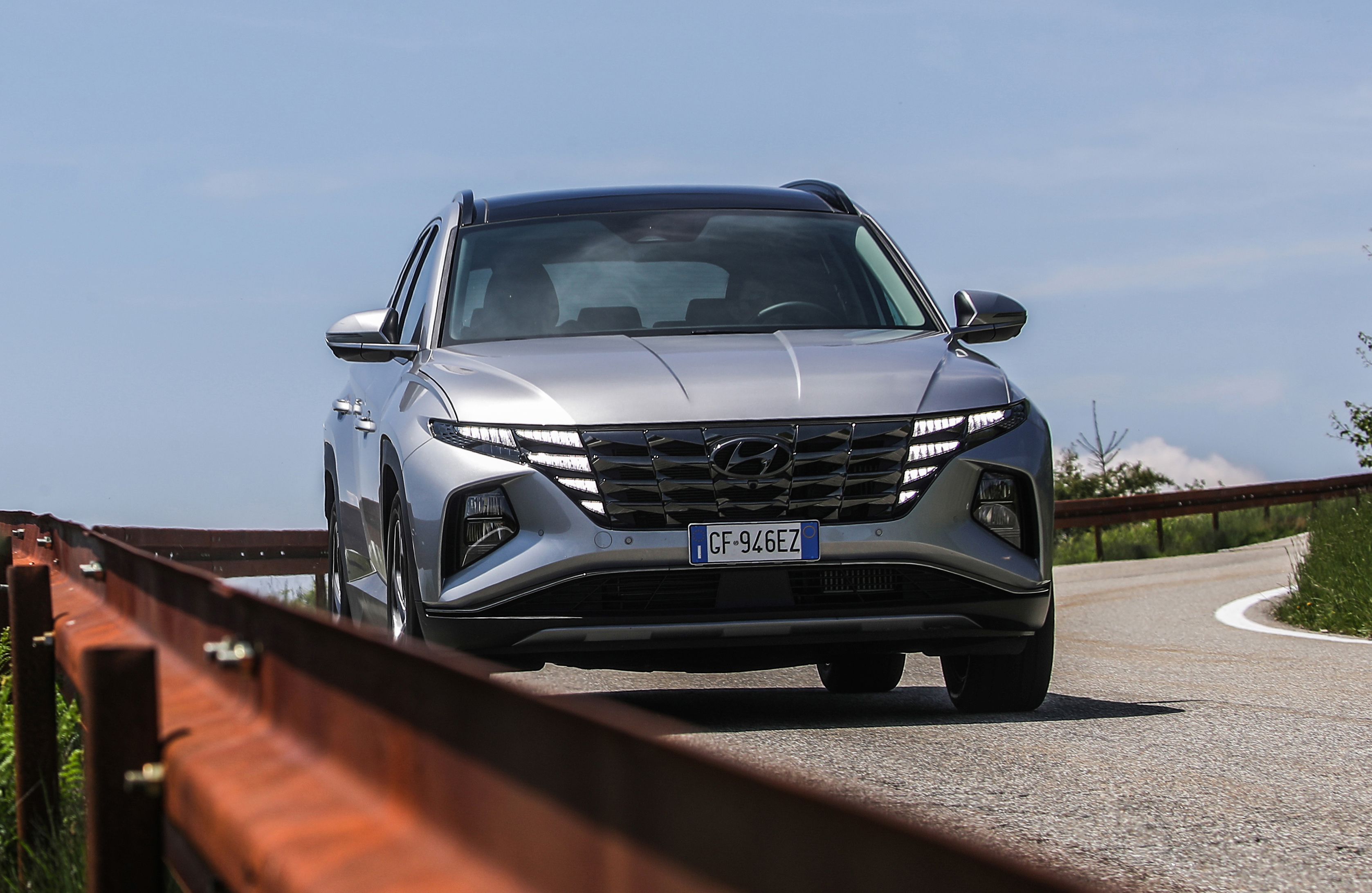 Silver 2021 Hyundai Tucson Plug-in Hybrid SUV HD Wallpaper