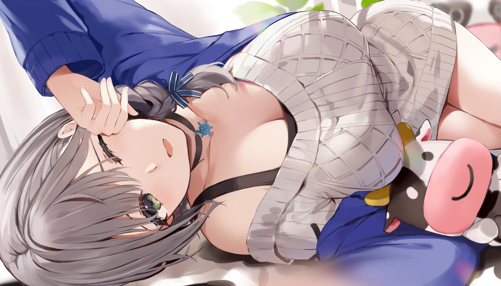Shirogane Noel from Hololive wearing a sweater HD Wallpaper