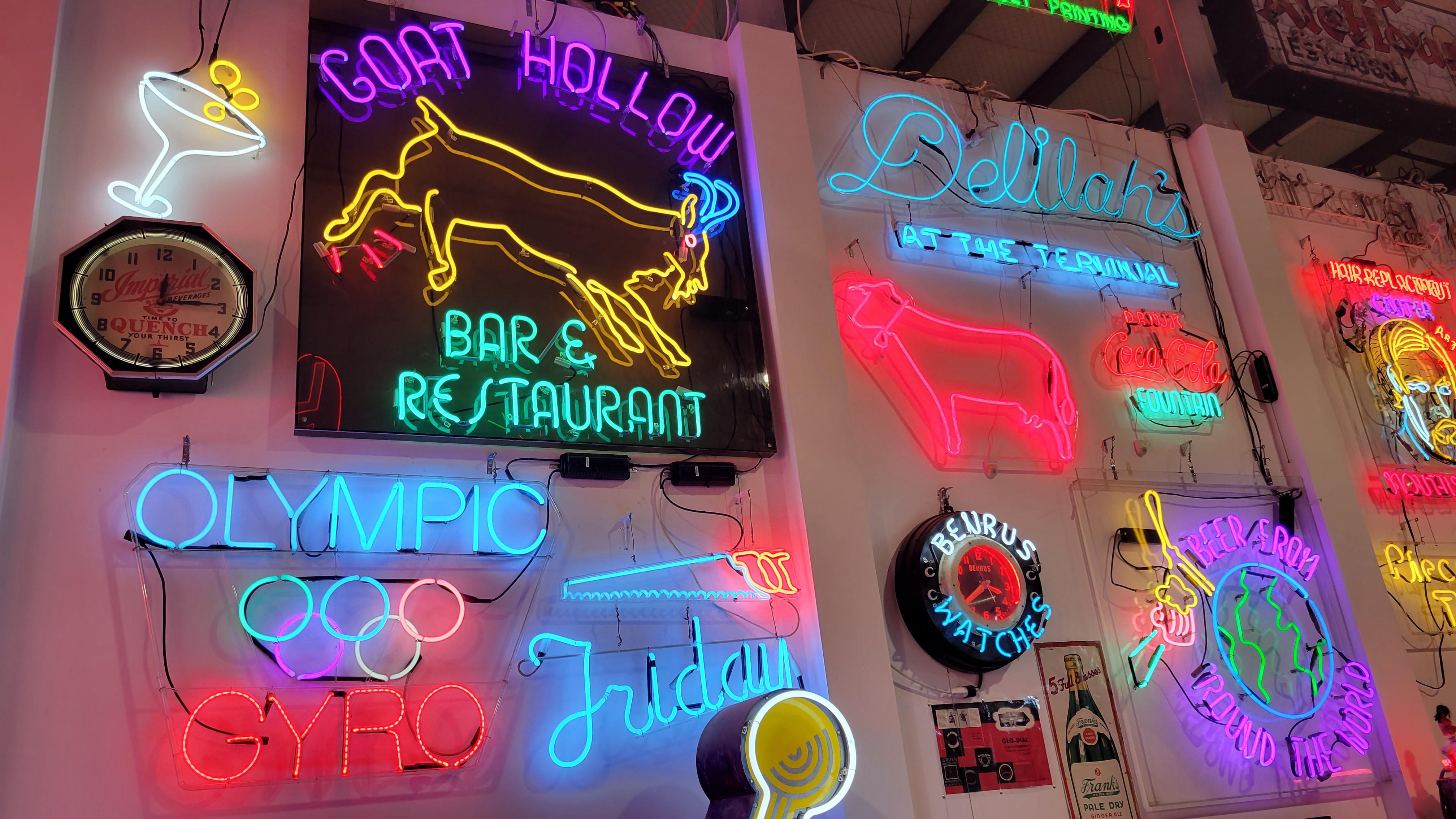 Neon Signs Collection: Goat Hollow, Delilah's, Olympic Gyro HD Wallpaper
