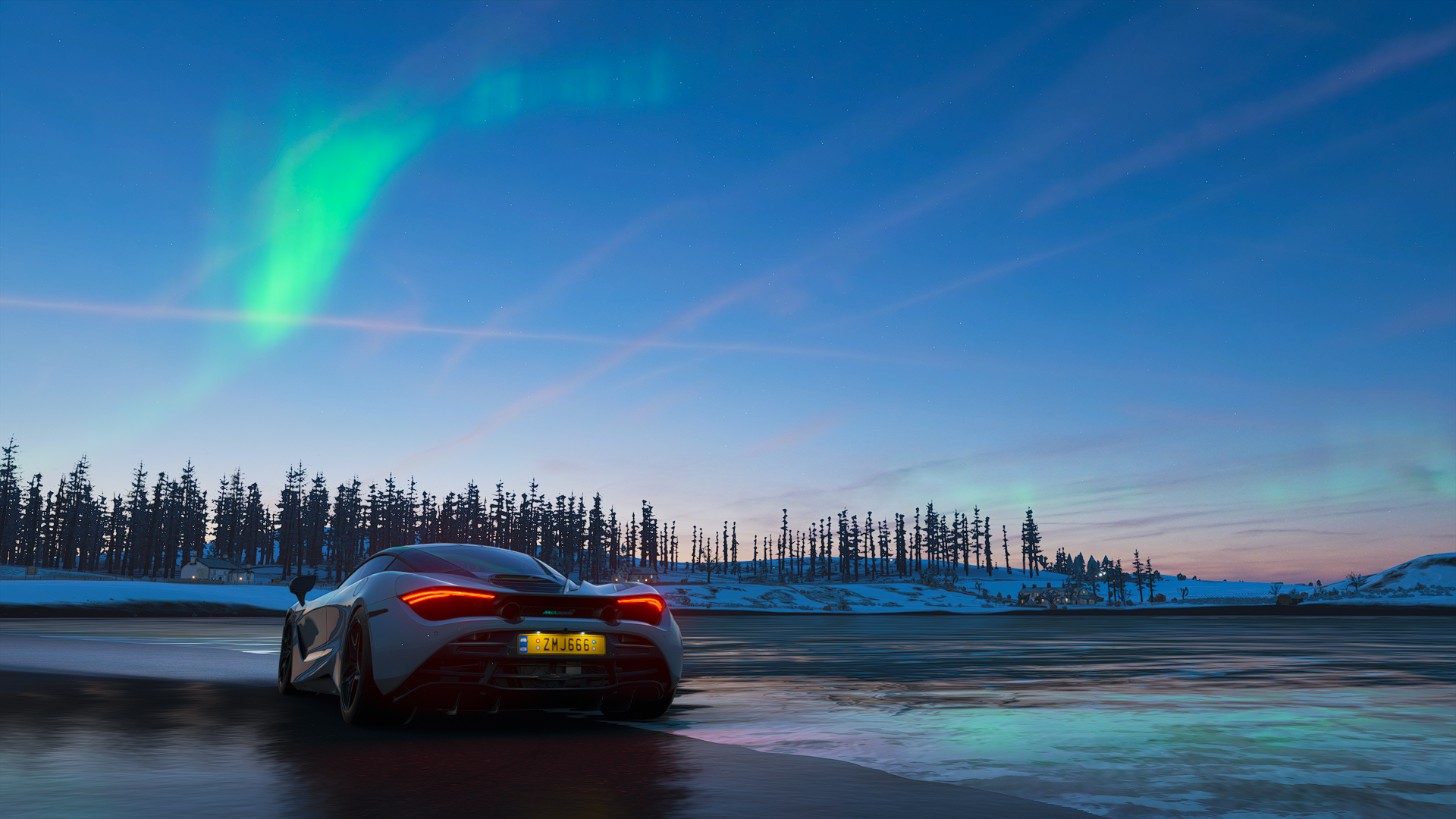 McLaren 720S driving under Aurora Borealis in Forza Horizon HD Wallpaper