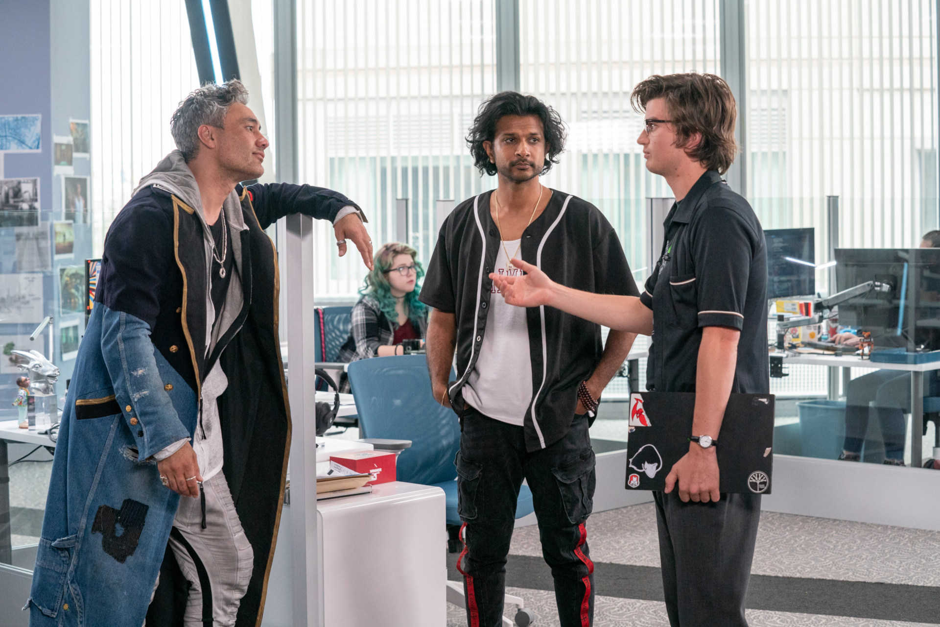 Taika Waititi, Utkarsh Ambudkar, and Joe Keery in Free Guy HD Wallpaper