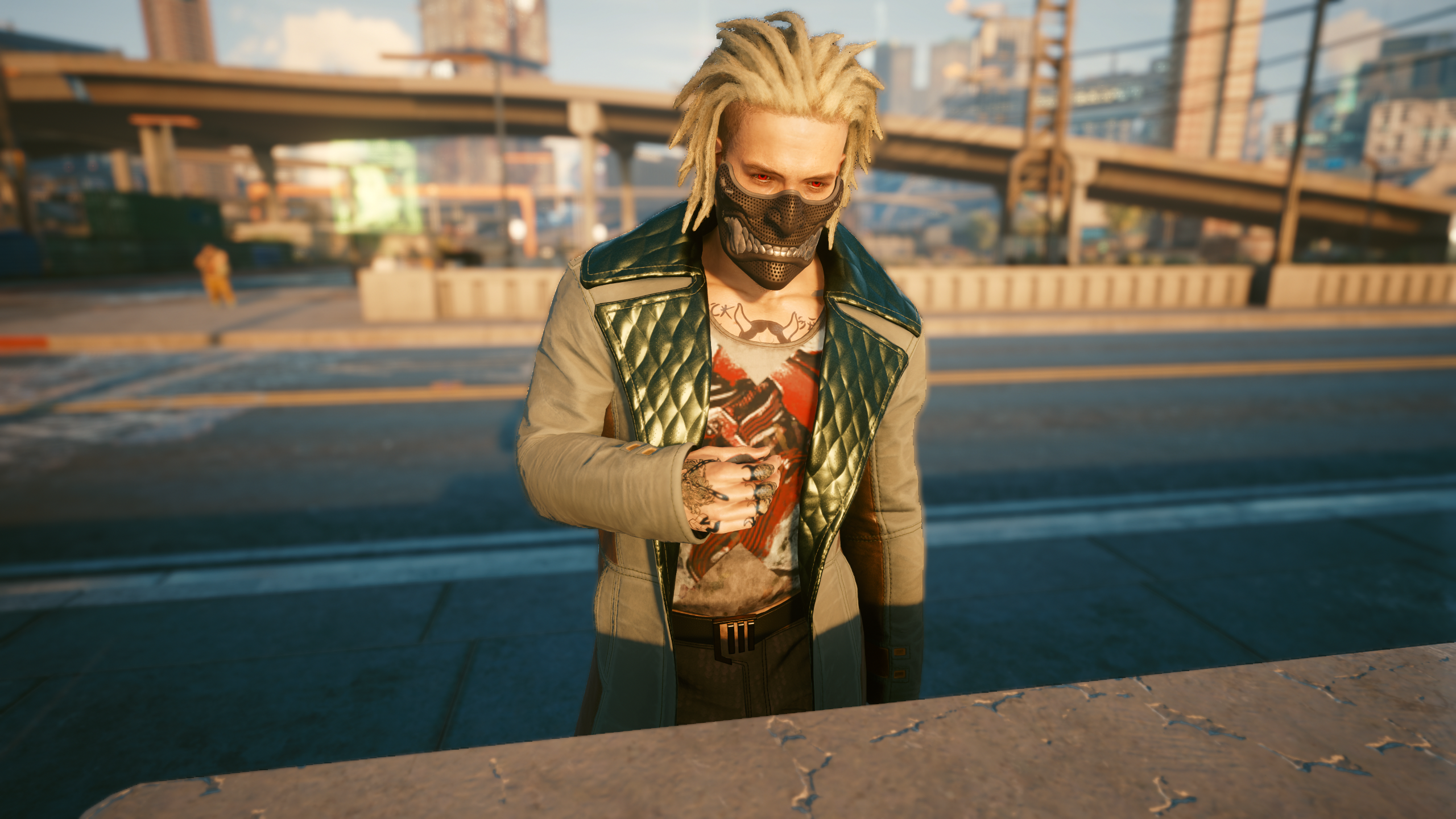 Man with blonde dreadlocks and mask in Cyberpunk 2077 HD Wallpaper
