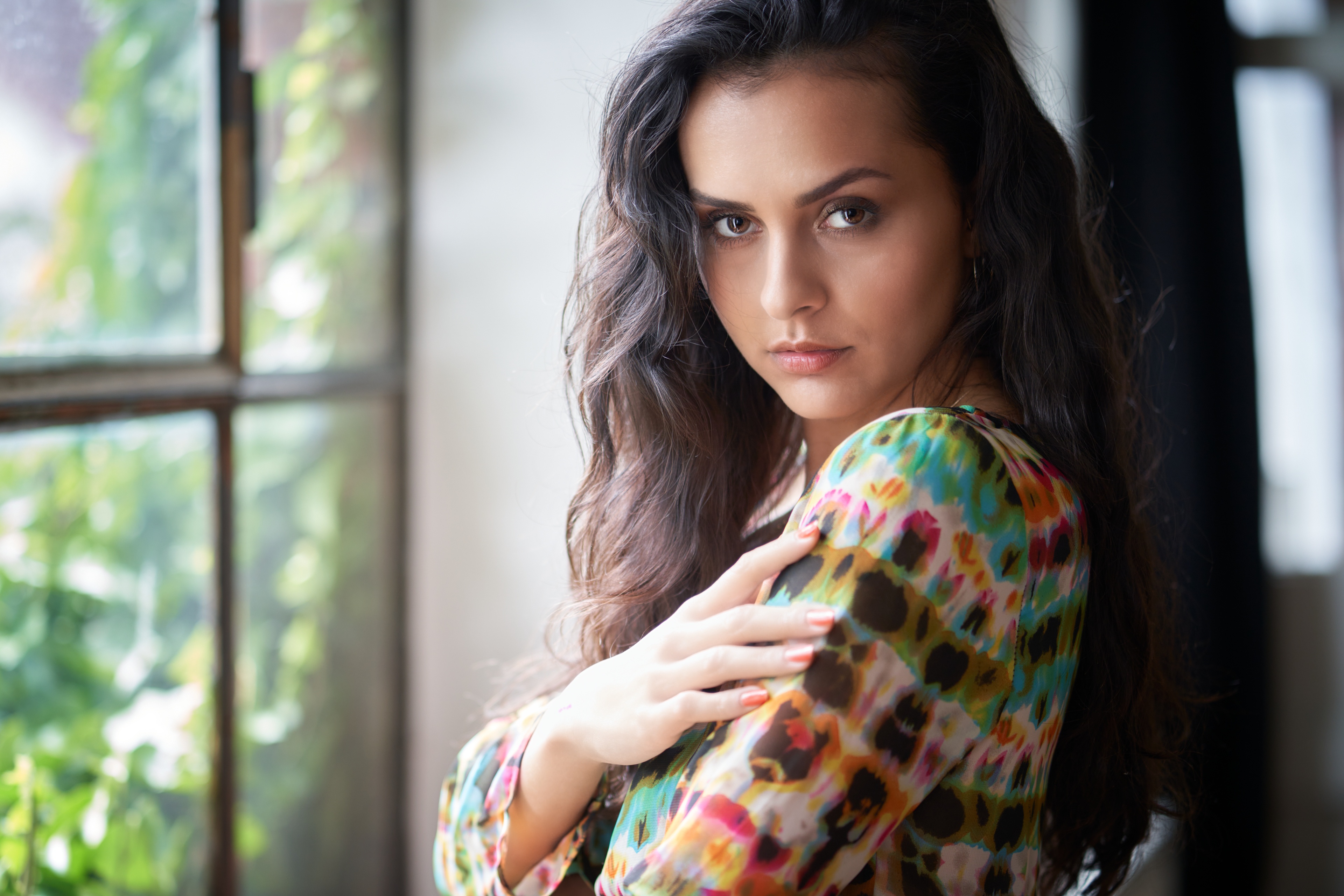 Brunette Model in Colorful Patterned Dress 4K HD Wallpaper