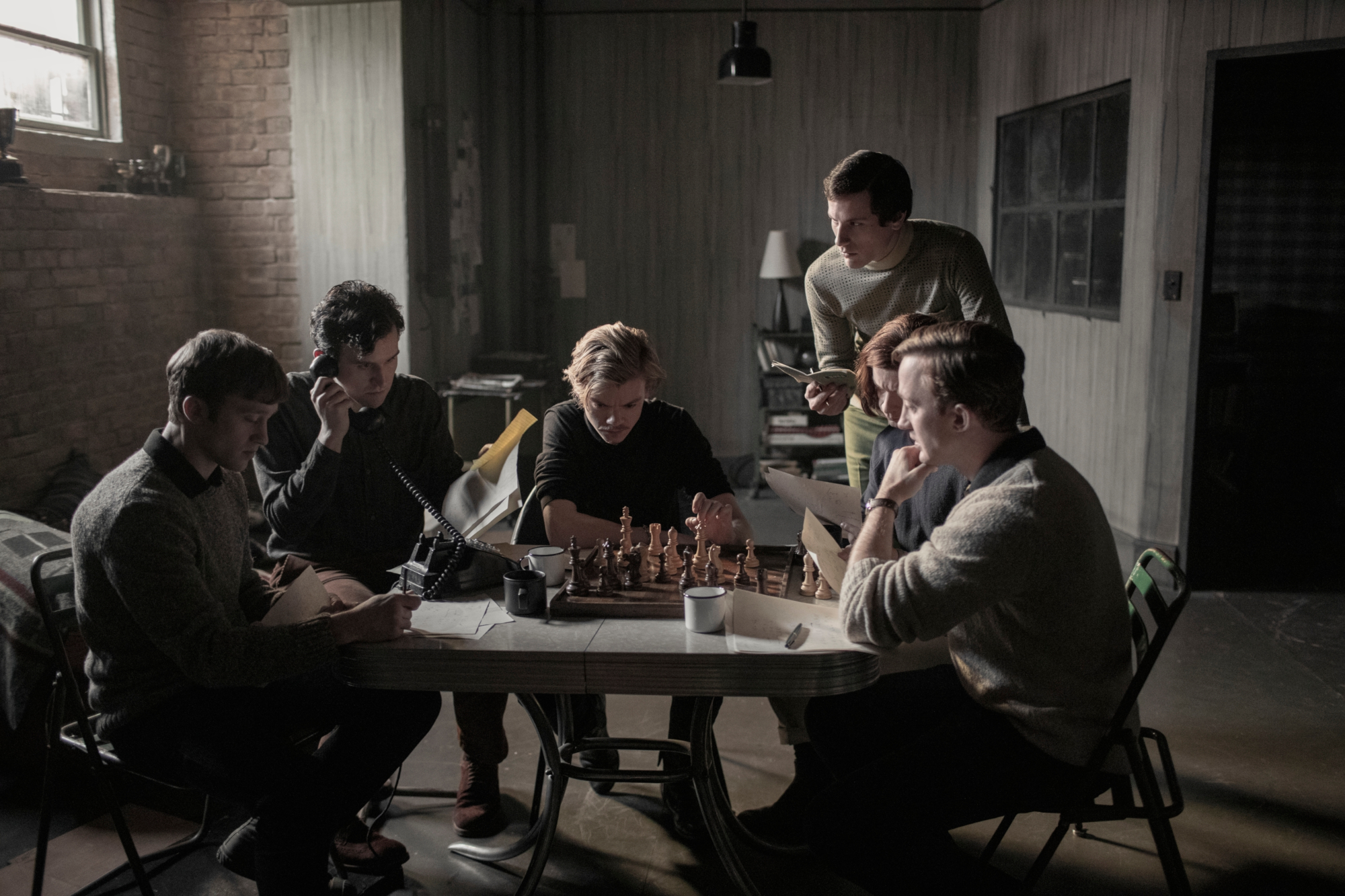 The Queen's Gambit chess match HD Wallpaper
