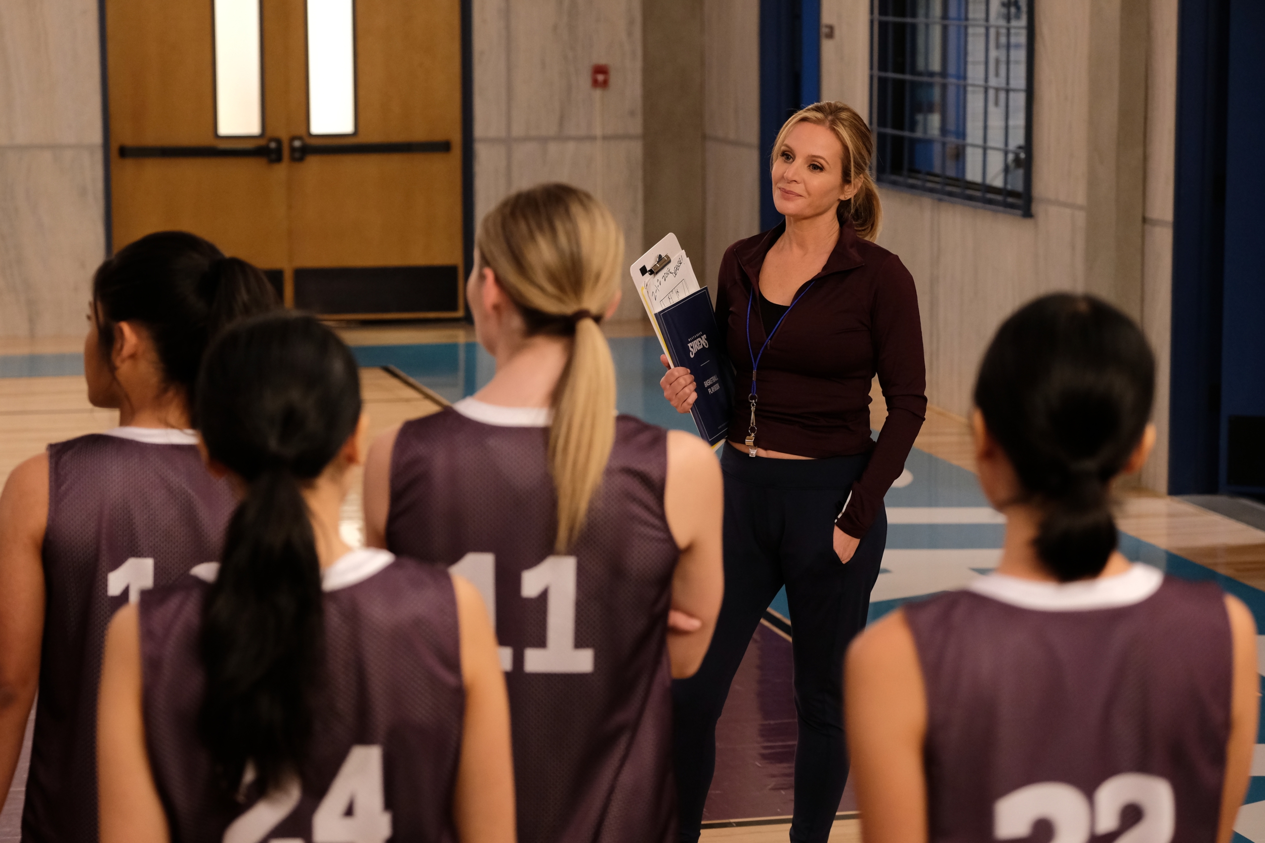 Holly Barrett Big Shot Coach HD Wallpaper