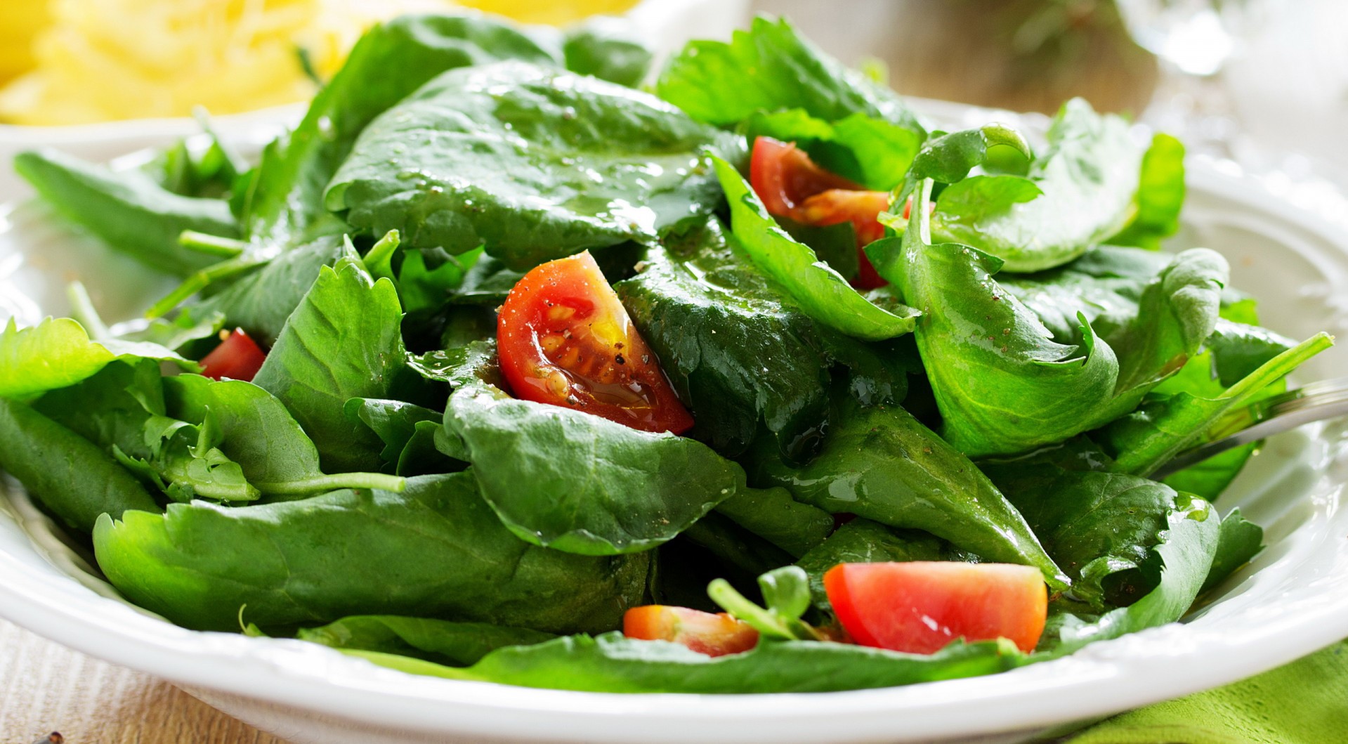 tomatoes, salad, vegetables, food HD Wallpaper