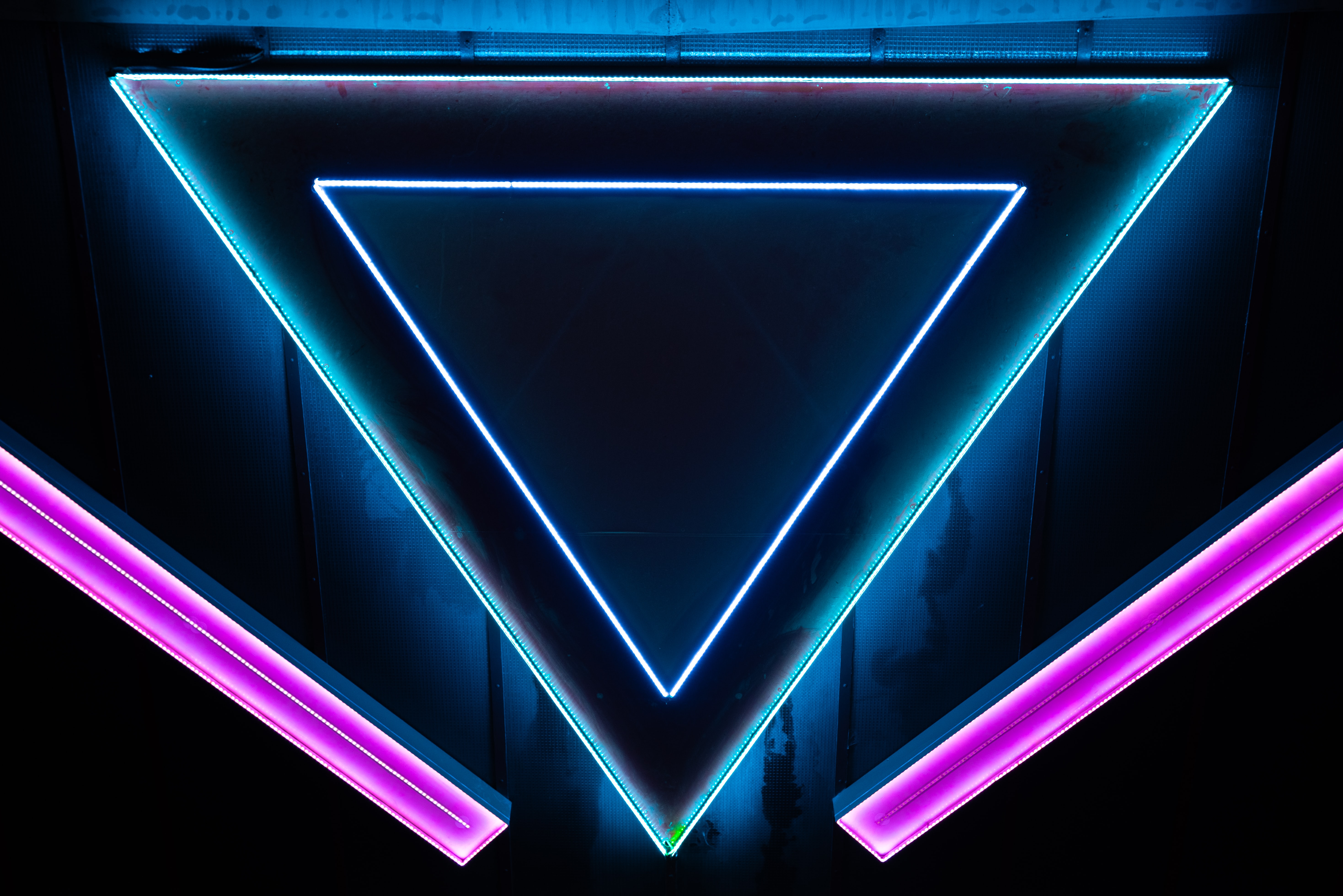 Artistic Neon Triangle HD Wallpaper