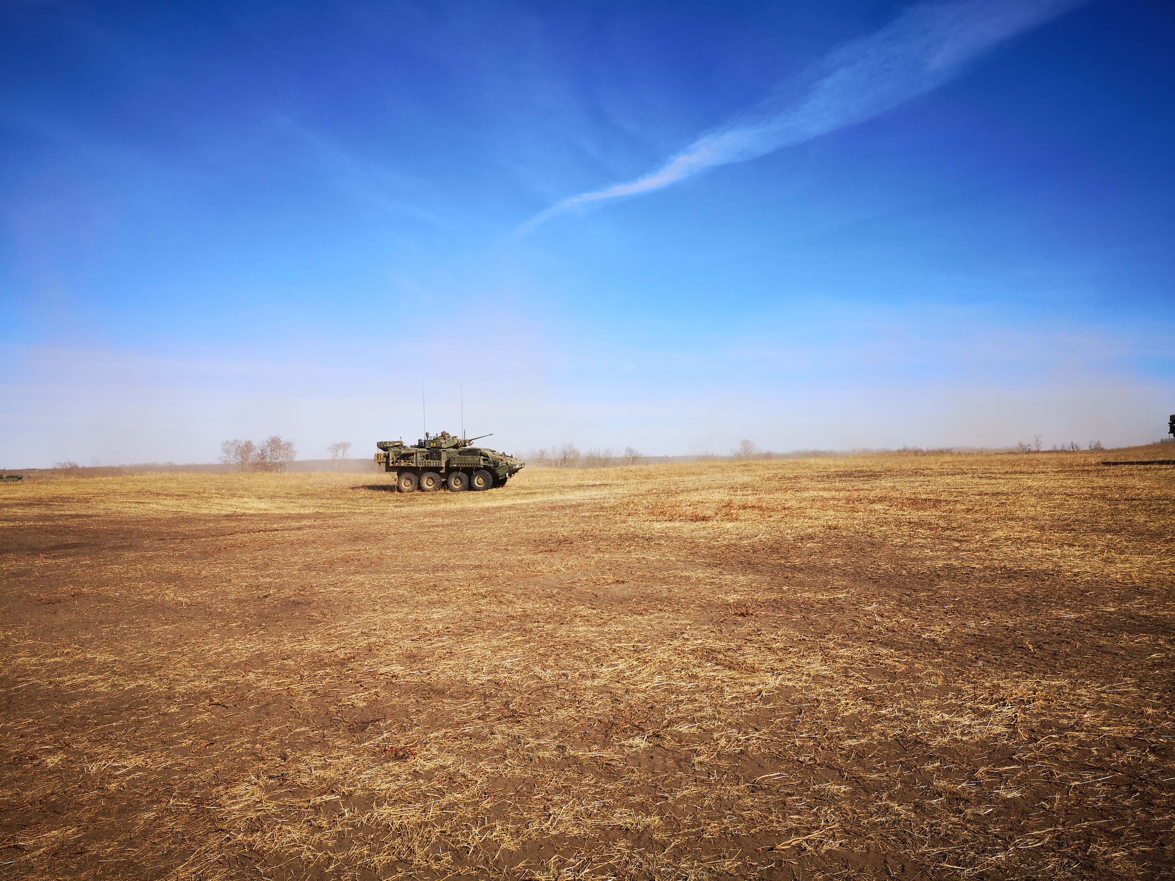 4K, landscape, army, clear sky, APC, Canadian Army HD Wallpaper