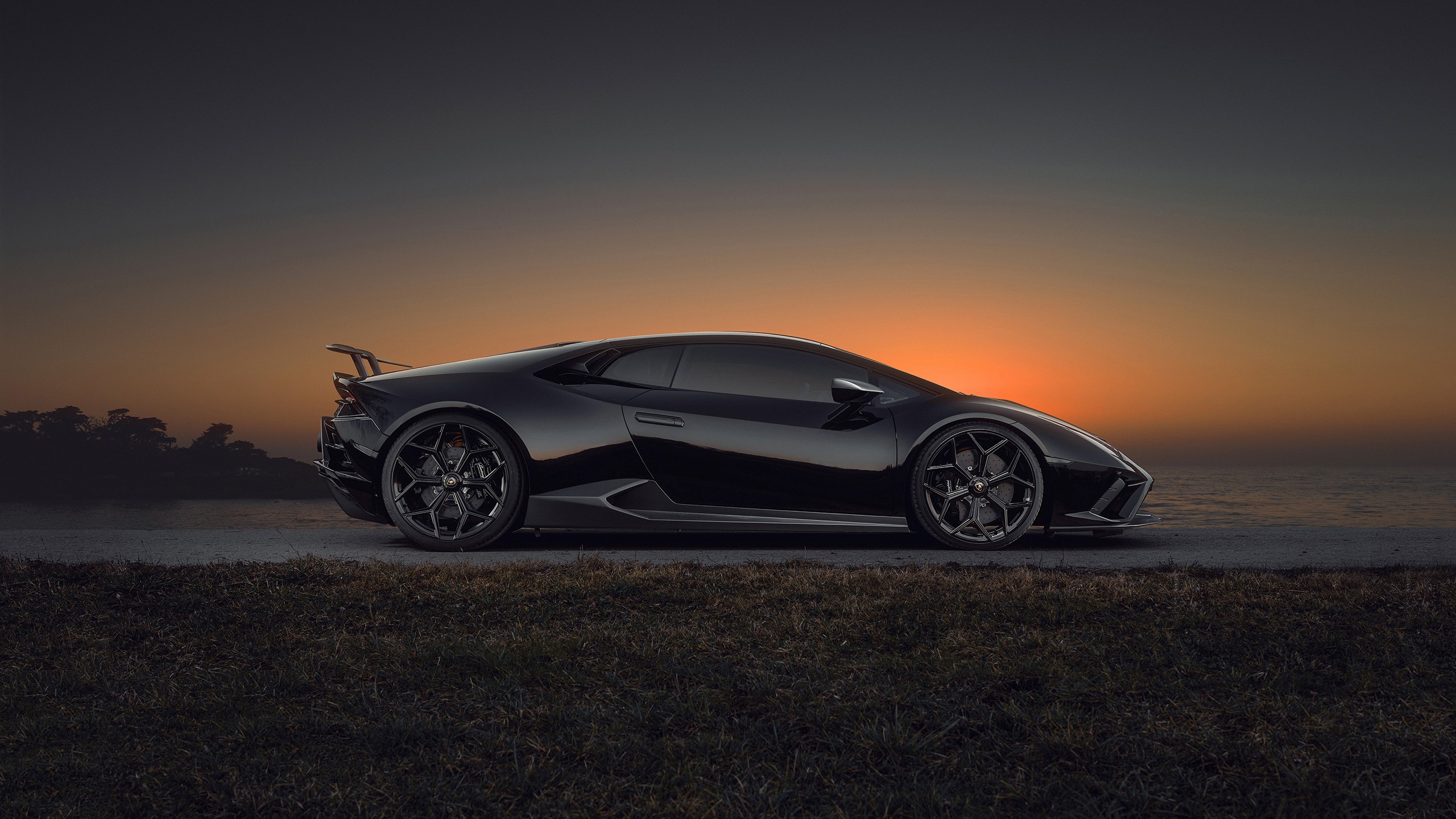 Lamborghini Huracan EVO RWD, Lamborghini Huracan, Lamborghini, low light, car, vehicle, supercars, black cars, sunset, Italian Supercars HD Wallpaper
