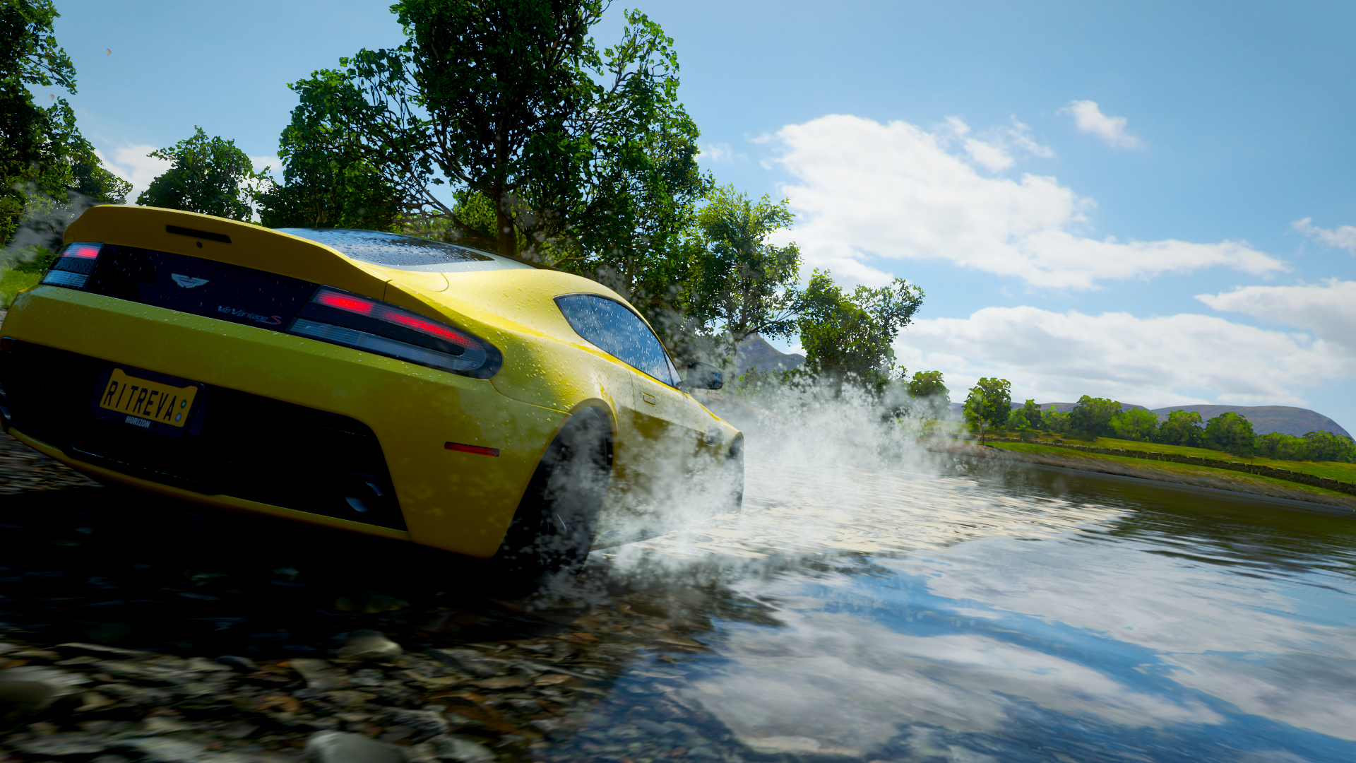 Aston Martin V12 Vantage, vehicle, yellow cars, car, Forza Horizon 4, video games, Aston Martin HD Wallpaper