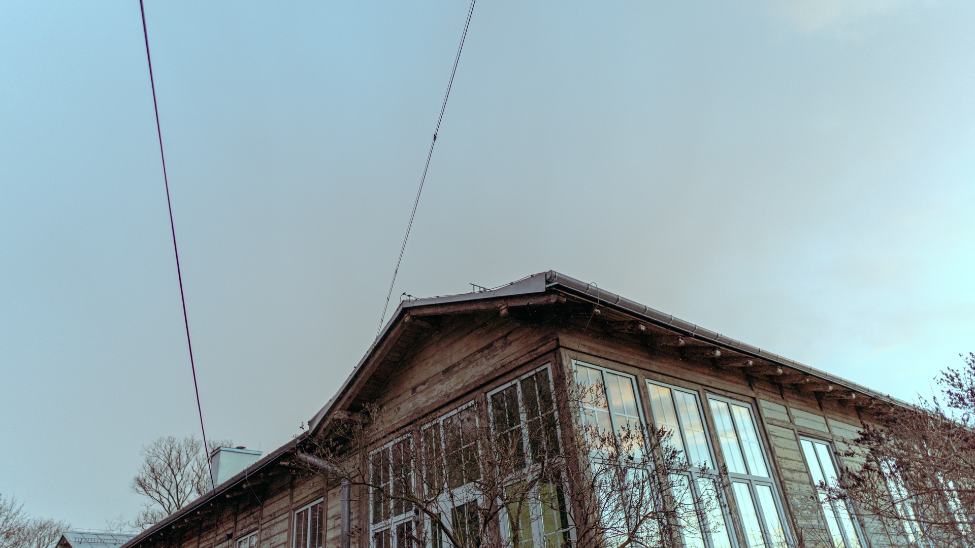 sky, power lines, building HD Wallpaper