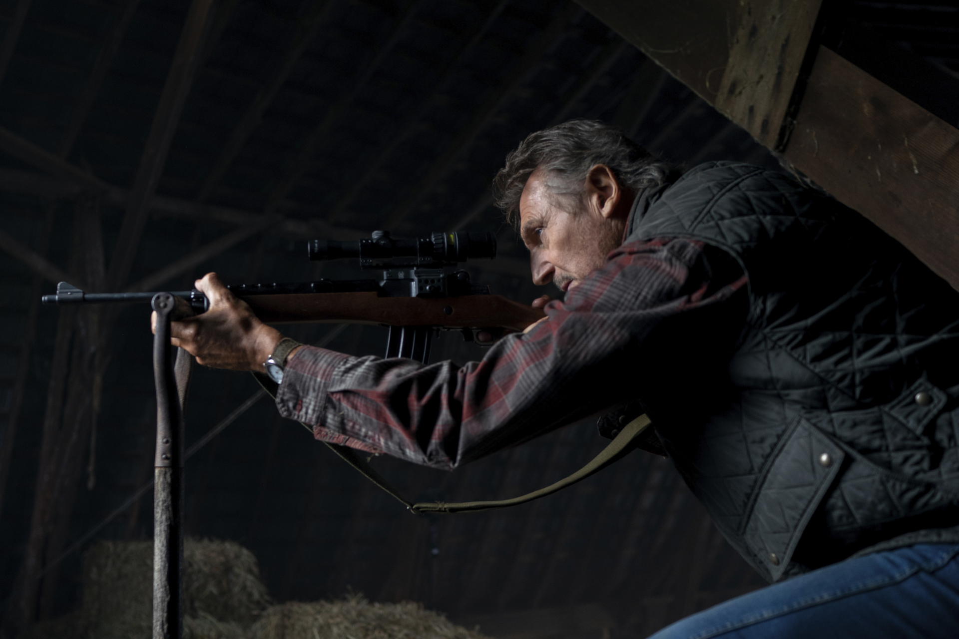 The Marksman Liam Neeson aiming rifle HD Wallpaper