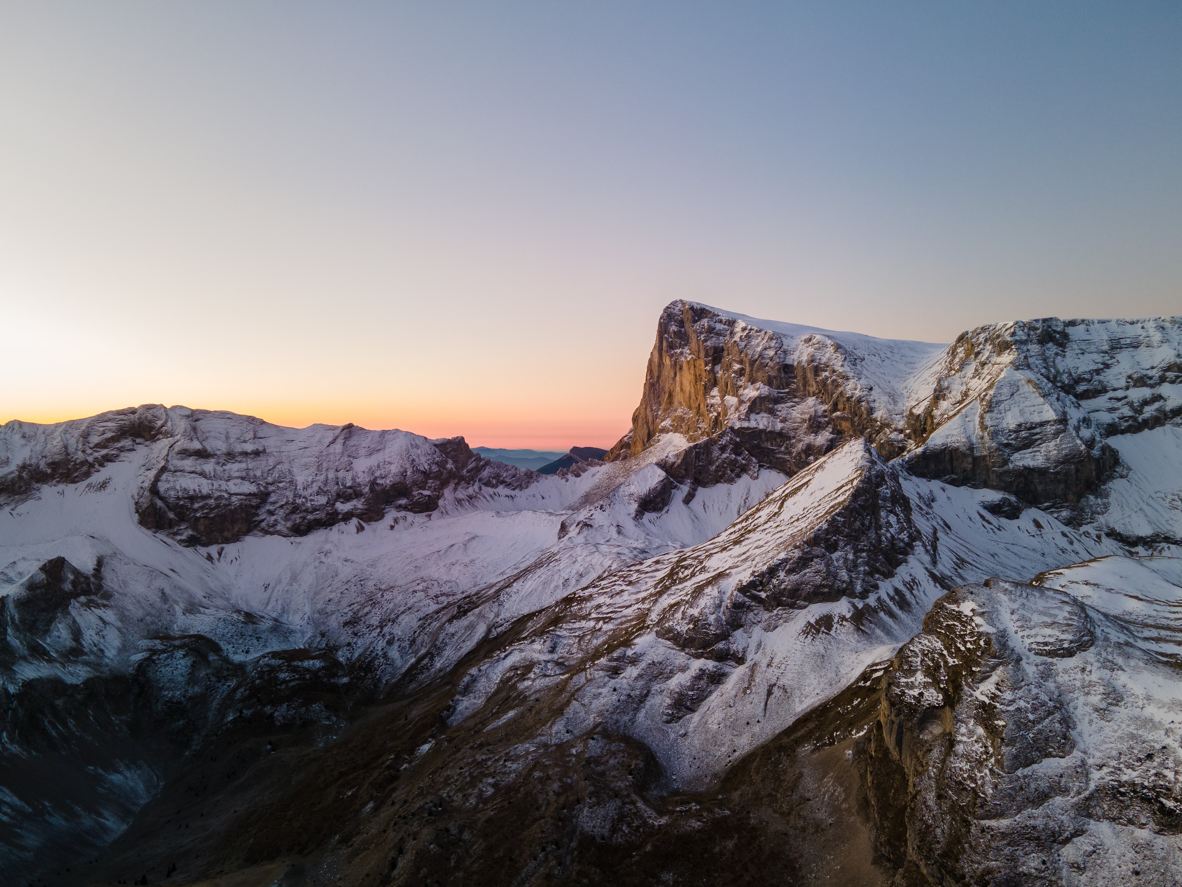 4K, sky, nature, French Alps, sunlight, mountains, Alps, snow, snow caps, France, landscape HD Wallpaper