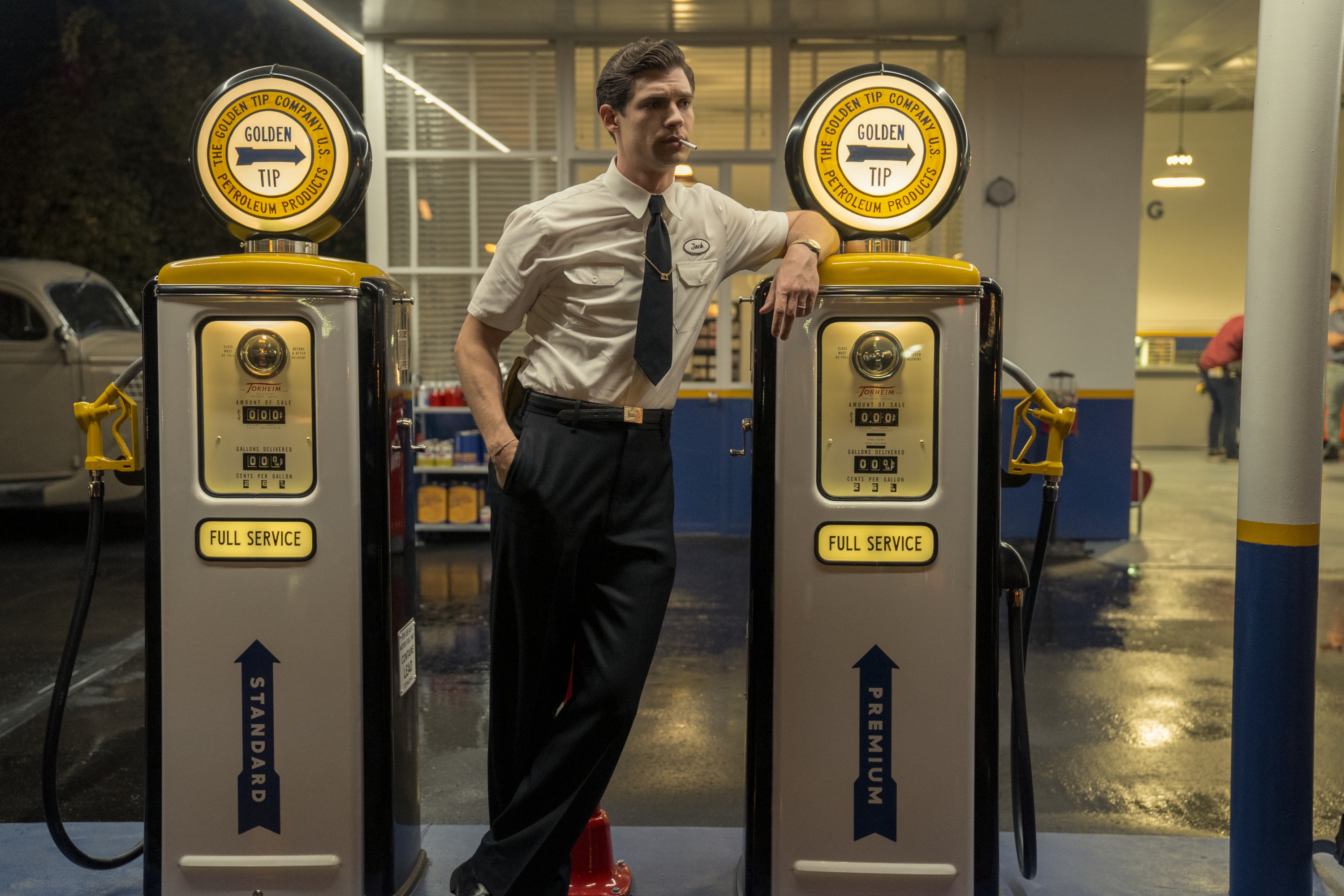 David Corenswet as Jack Castello at a Golden Tip gas station HD Wallpaper