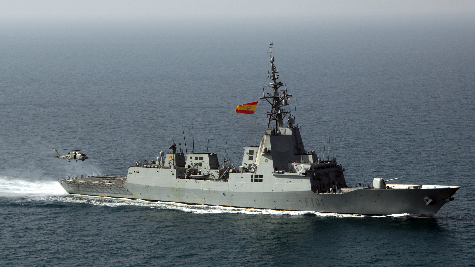 Spanish Navy frigate F101 with helicopter HD Wallpaper