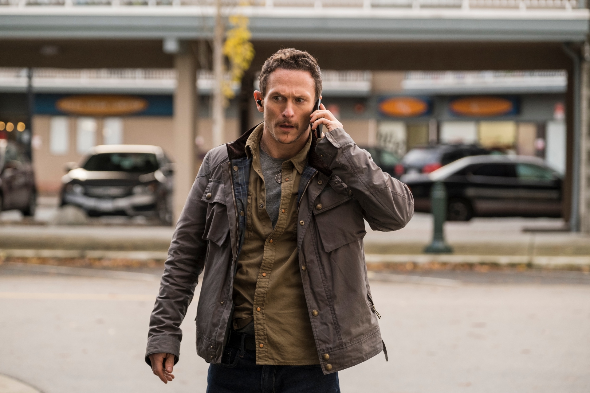 Jonathan Tucker as Bryan Beneventi in Debris HD Wallpaper