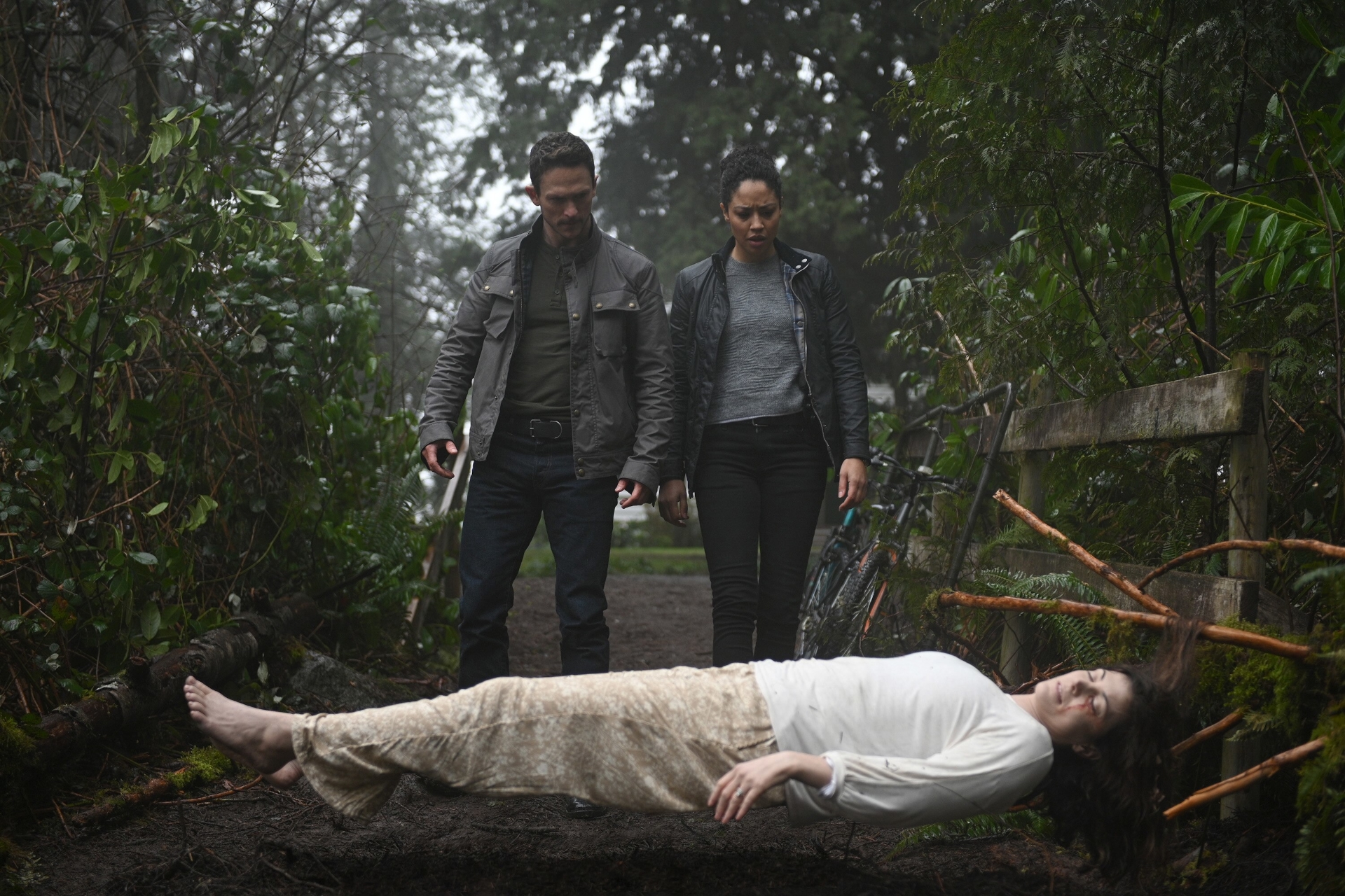 Jonathan Tucker and Riann Steele find Finola Jones levitating HD Wallpaper