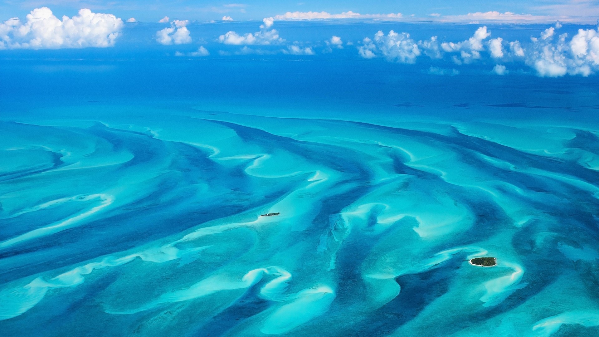 Turquoise ocean with sandbars and small islands HD Wallpaper