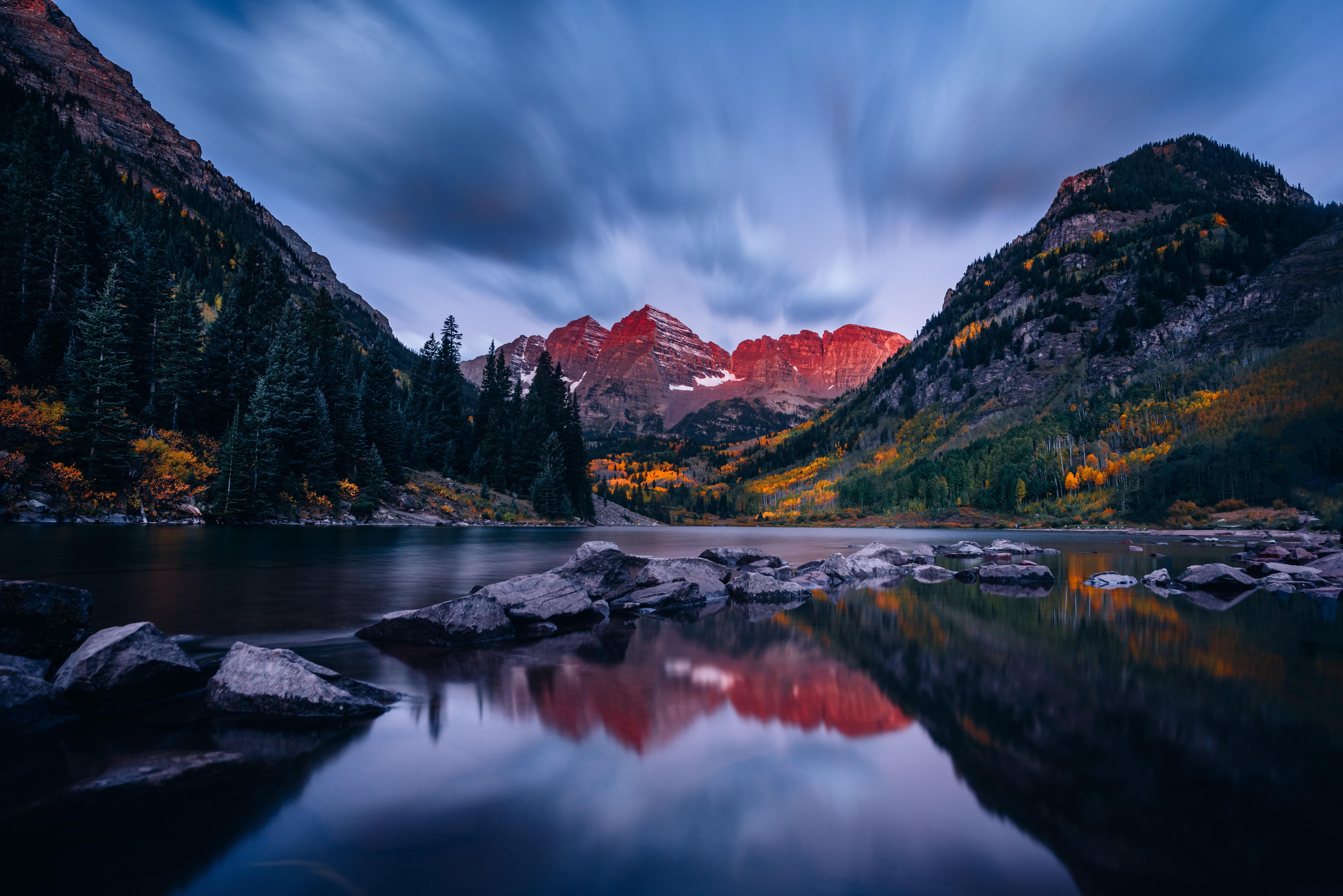 4K Maroon Bells lake reflection at sunset HD Wallpaper