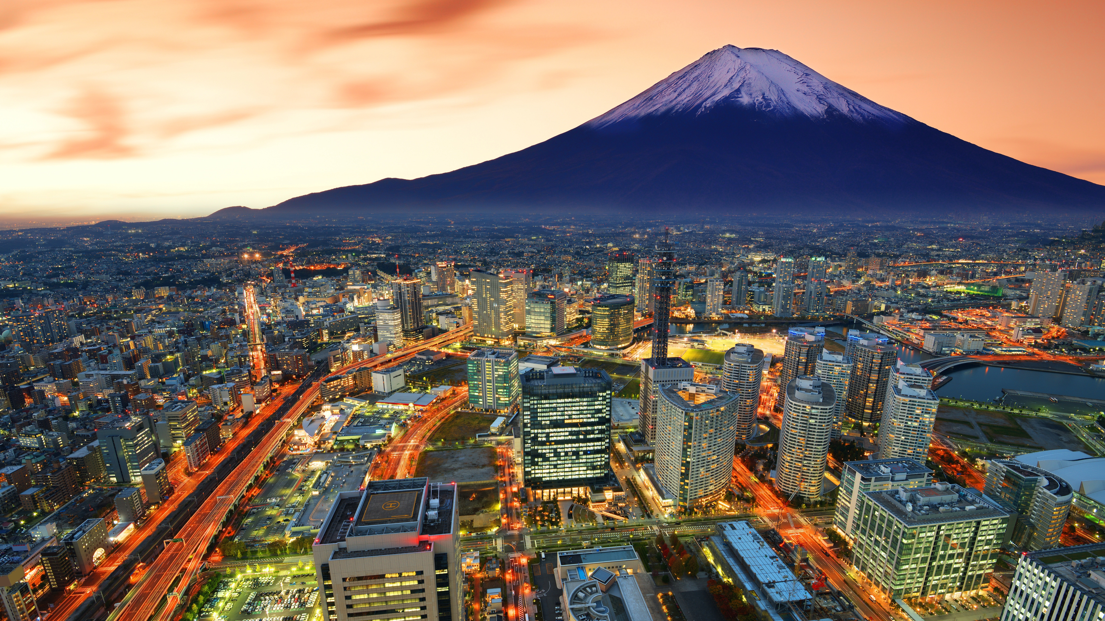 4K Aerial View of Yokohama Cityscape with Mount Fuji HD Wallpaper