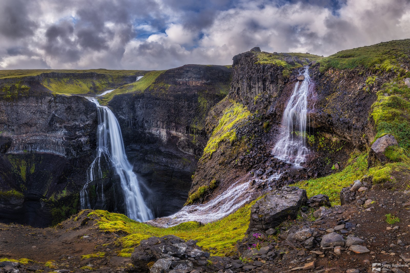Haifoss waterfall in Iceland HD Wallpaper