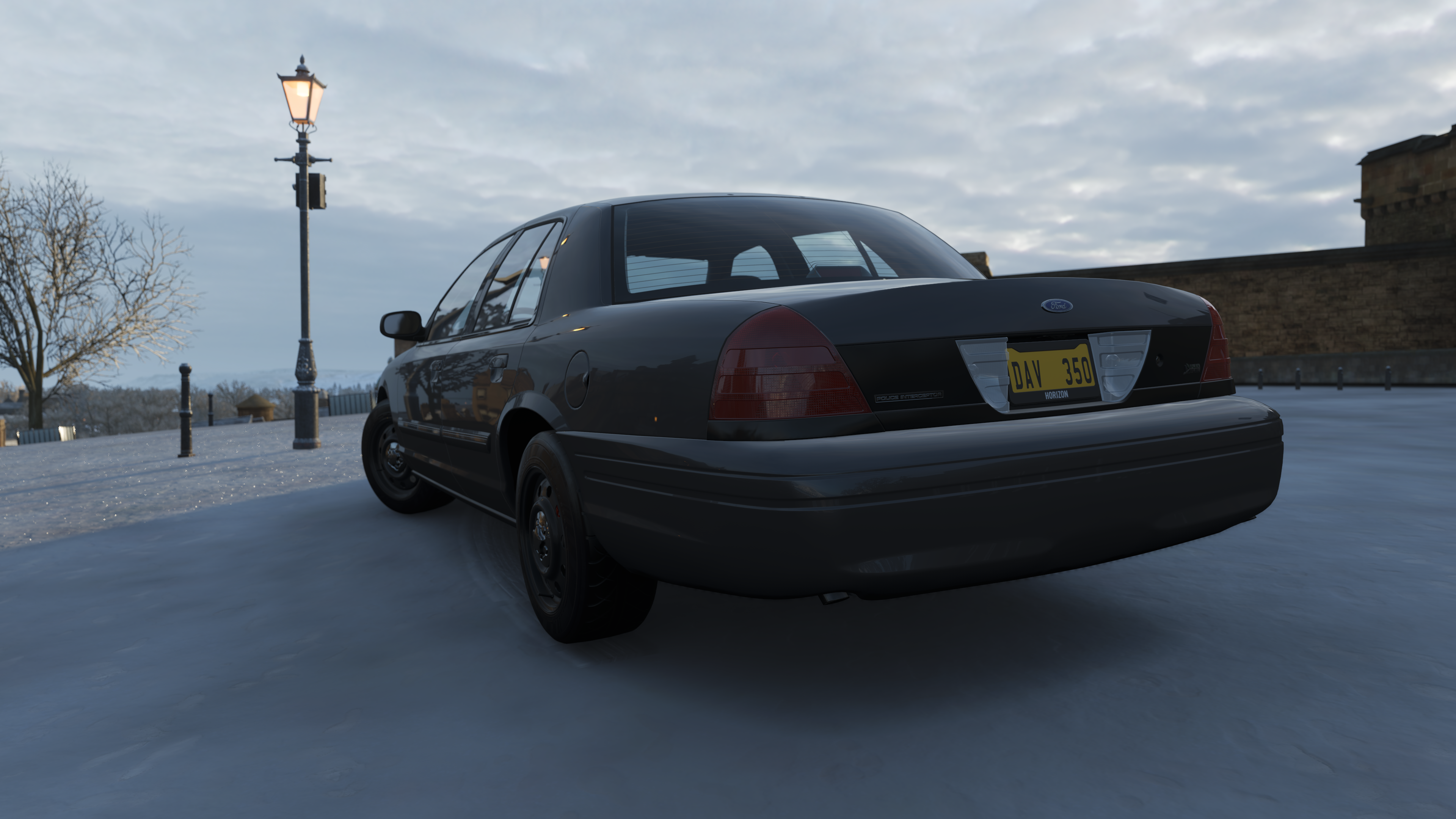 4K Forza Horizon 4 Black Ford Crown Victoria HD Wallpaper