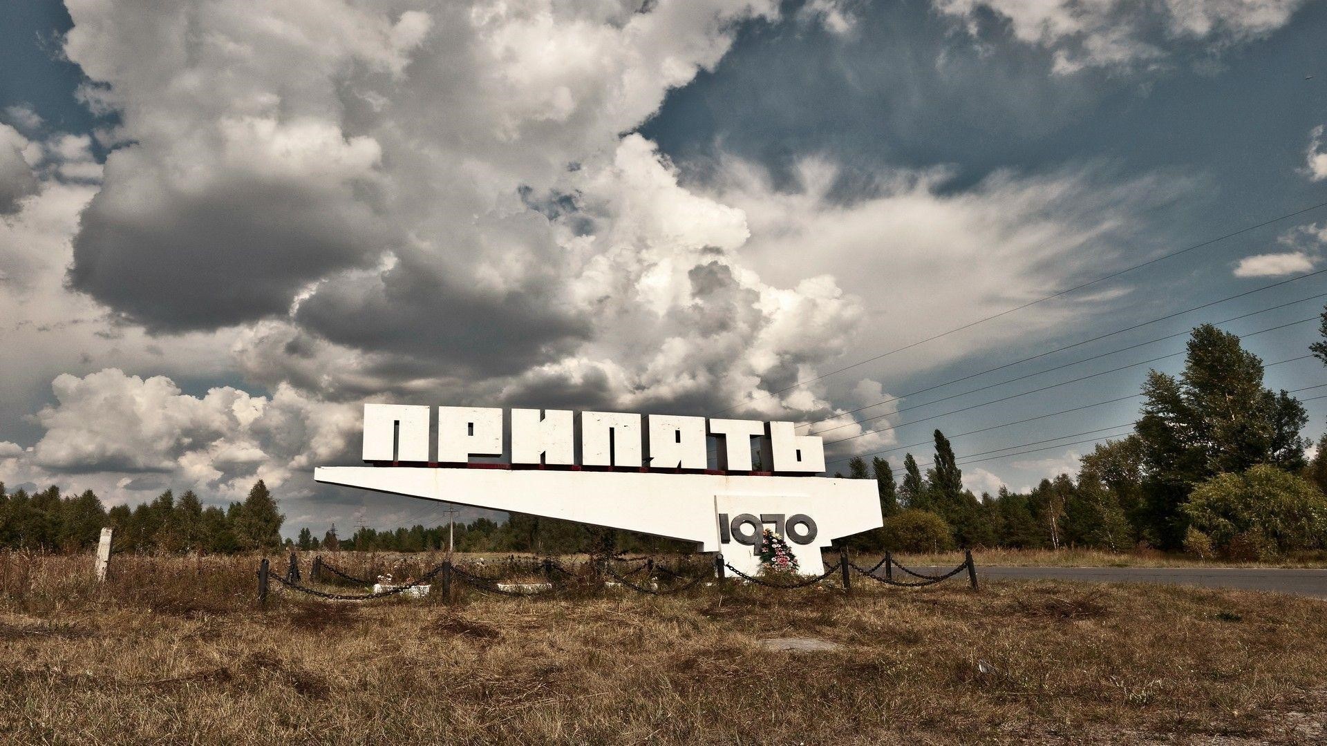 Pripyat 1970 sign in abandoned Ukraine HD Wallpaper