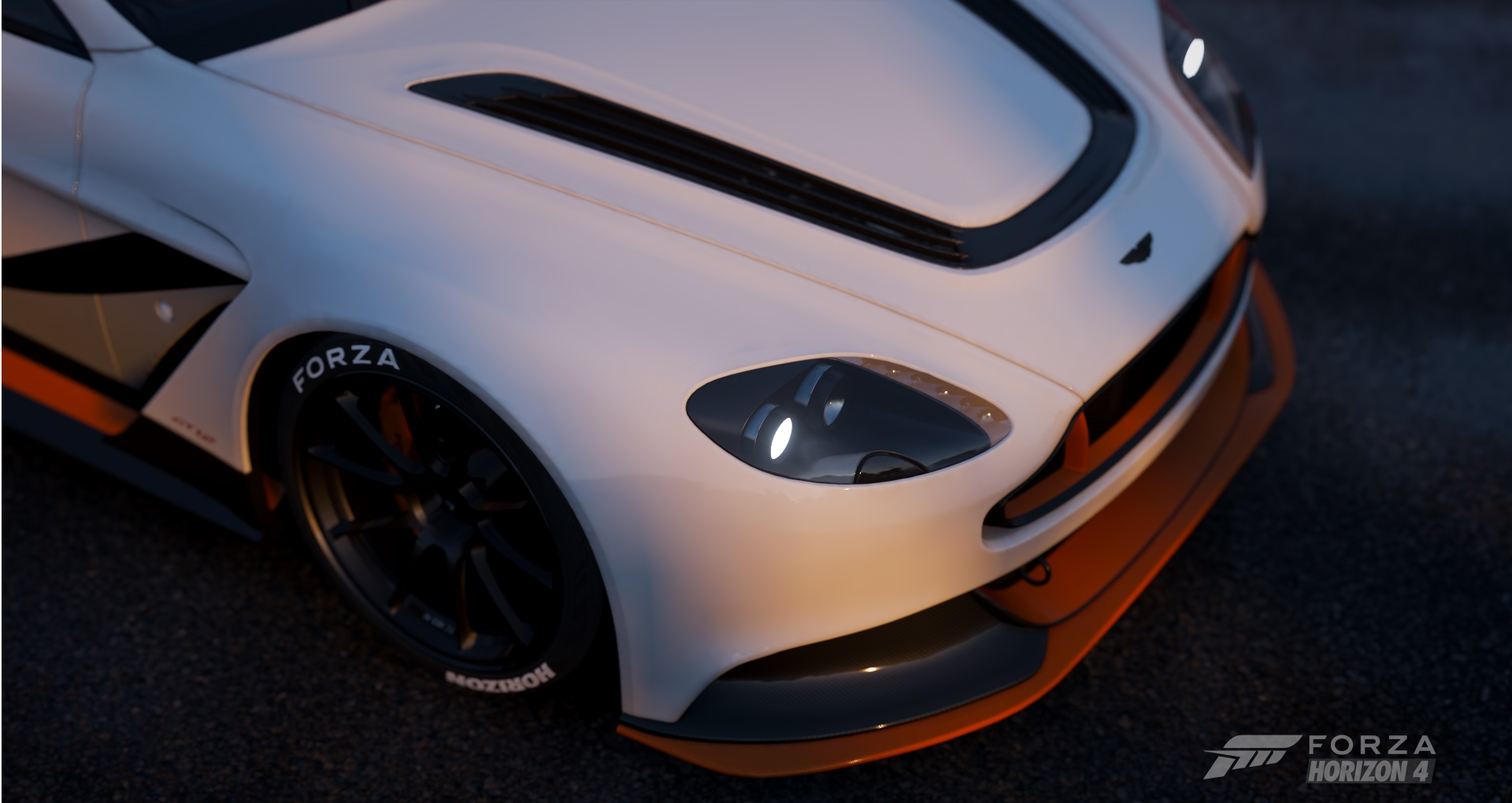 White Aston Martin Vantage GT4 from Forza Horizon 4 HD Wallpaper