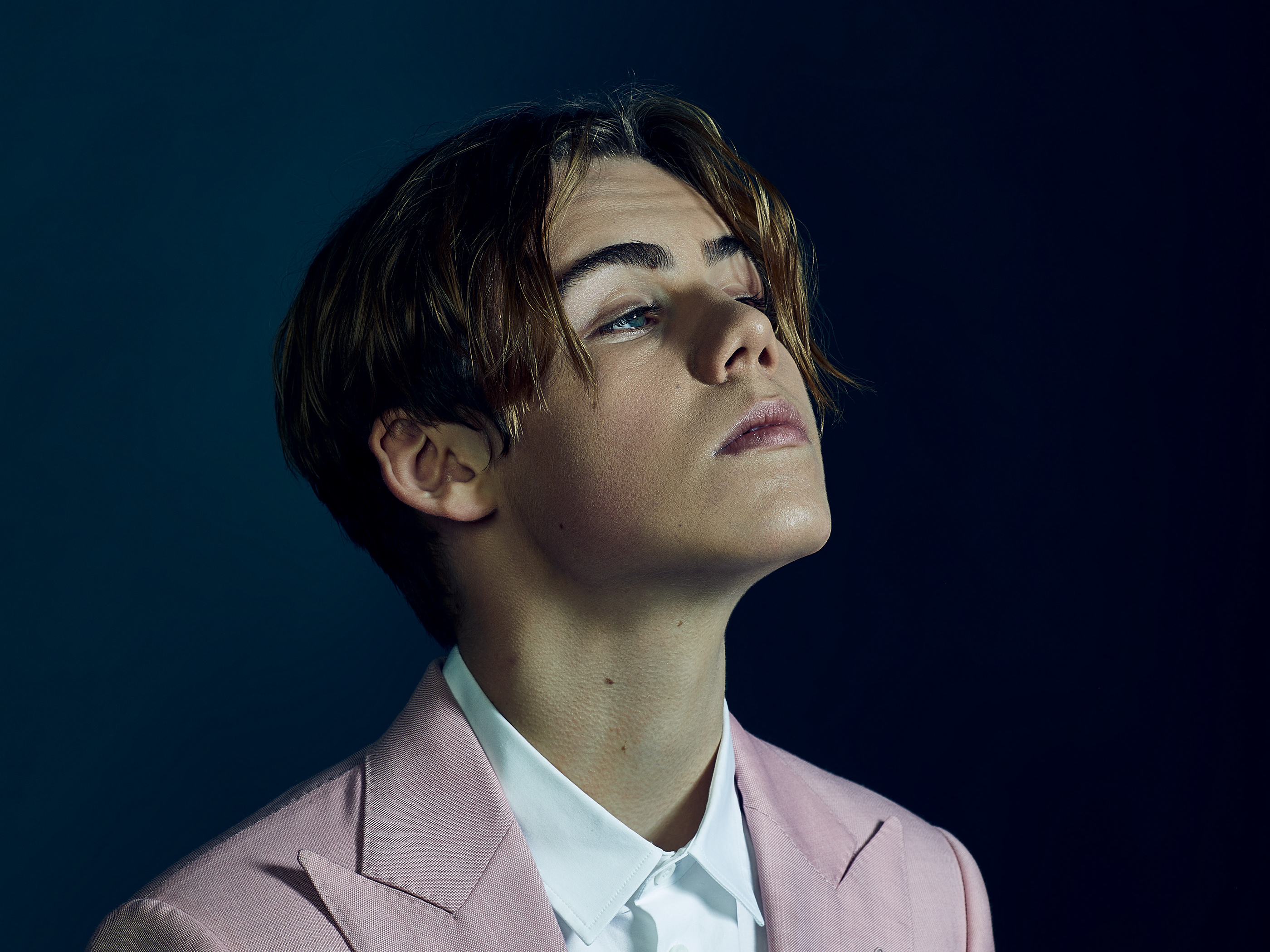 The Kid LAROI in a pink suit HD Wallpaper