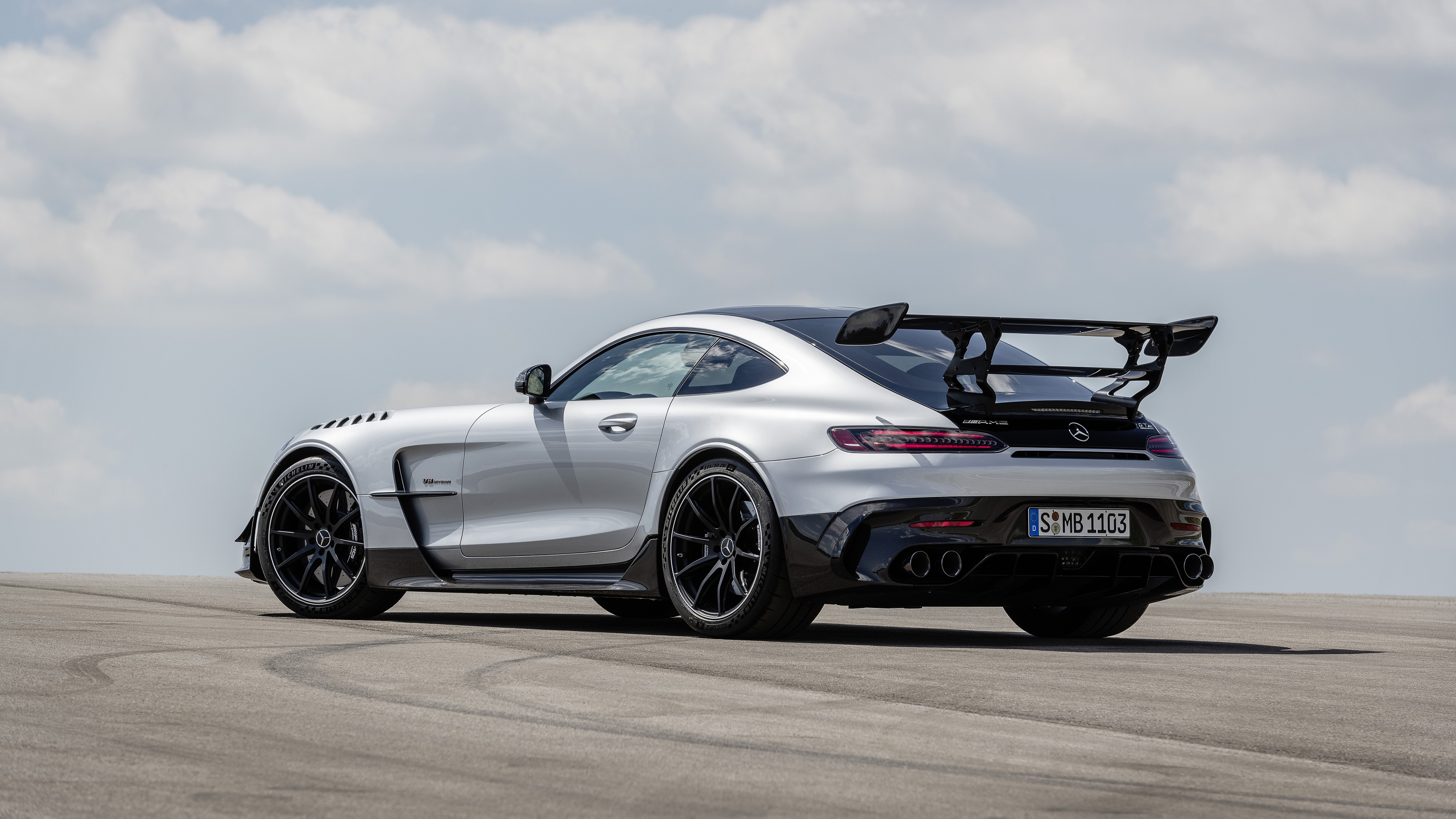 4K Mercedes-AMG GT R Pro Sports Car HD Wallpaper