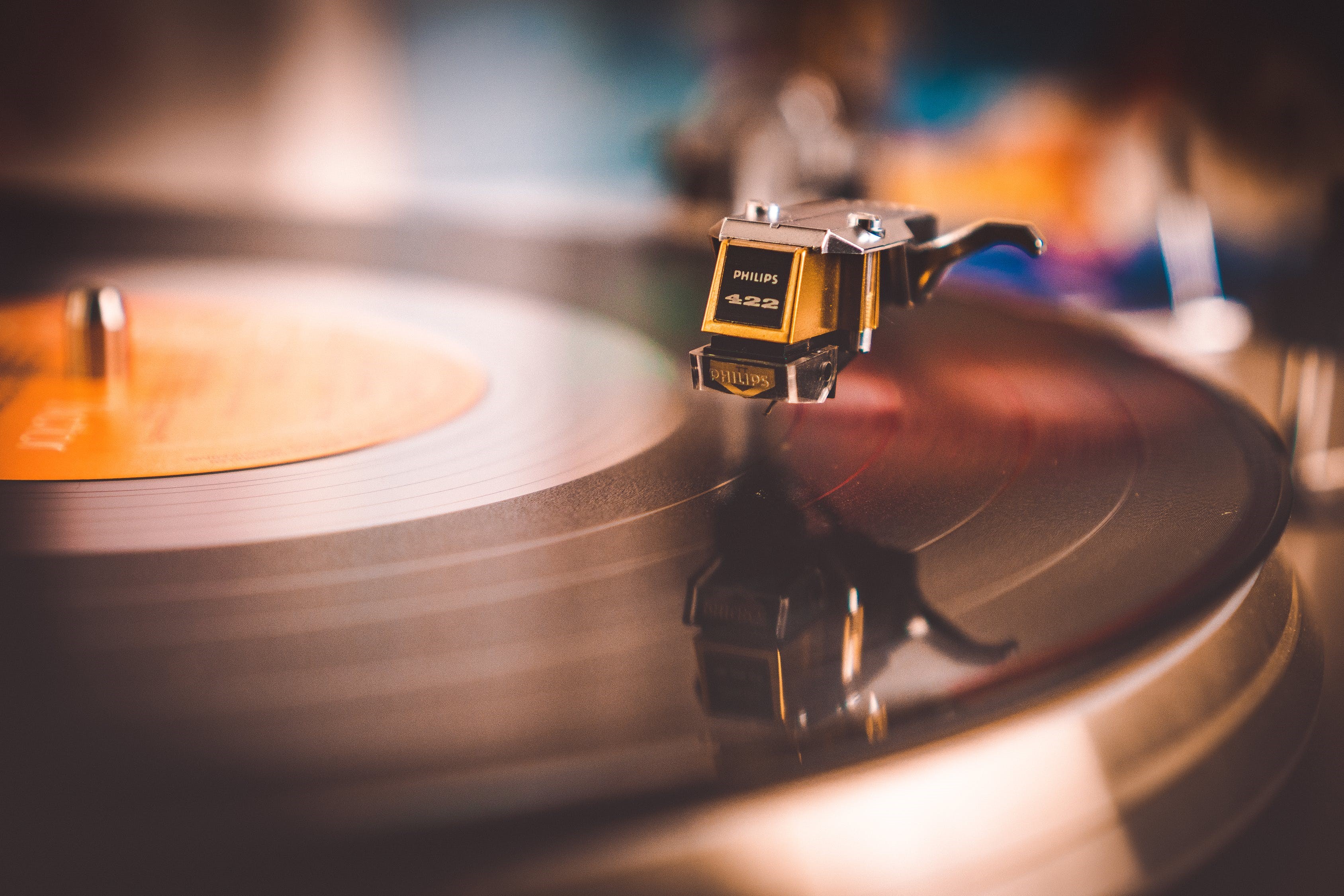 Philips 422 turntable with vinyl record HD Wallpaper
