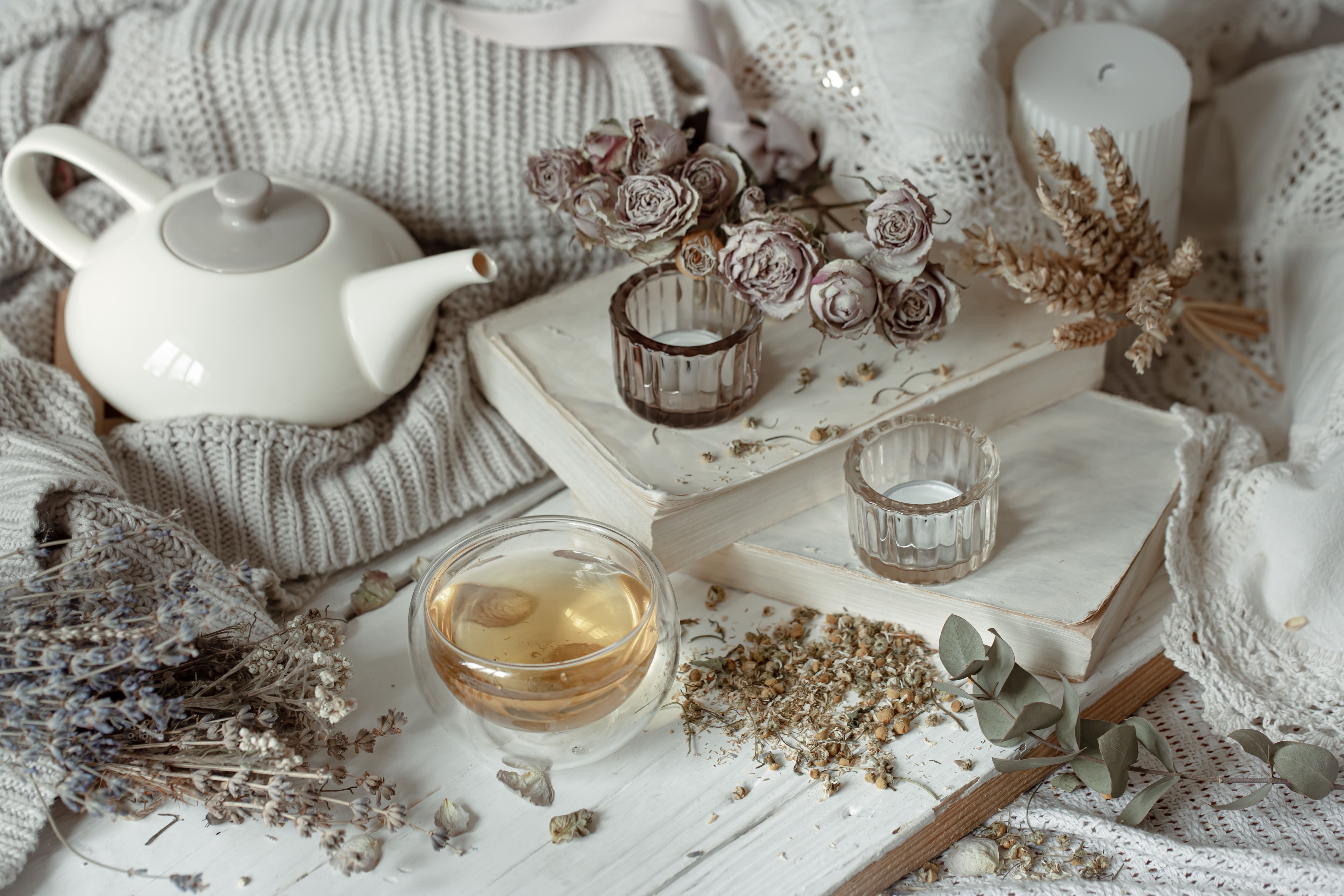 Still life photography with teapot and tea HD Wallpaper