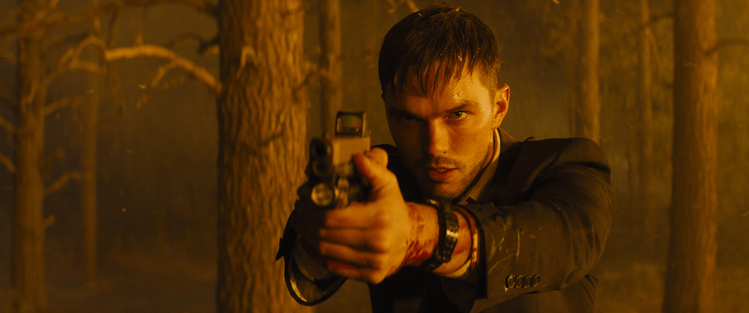 Nicholas Hoult in Those Who Wish Me Dead HD Wallpaper