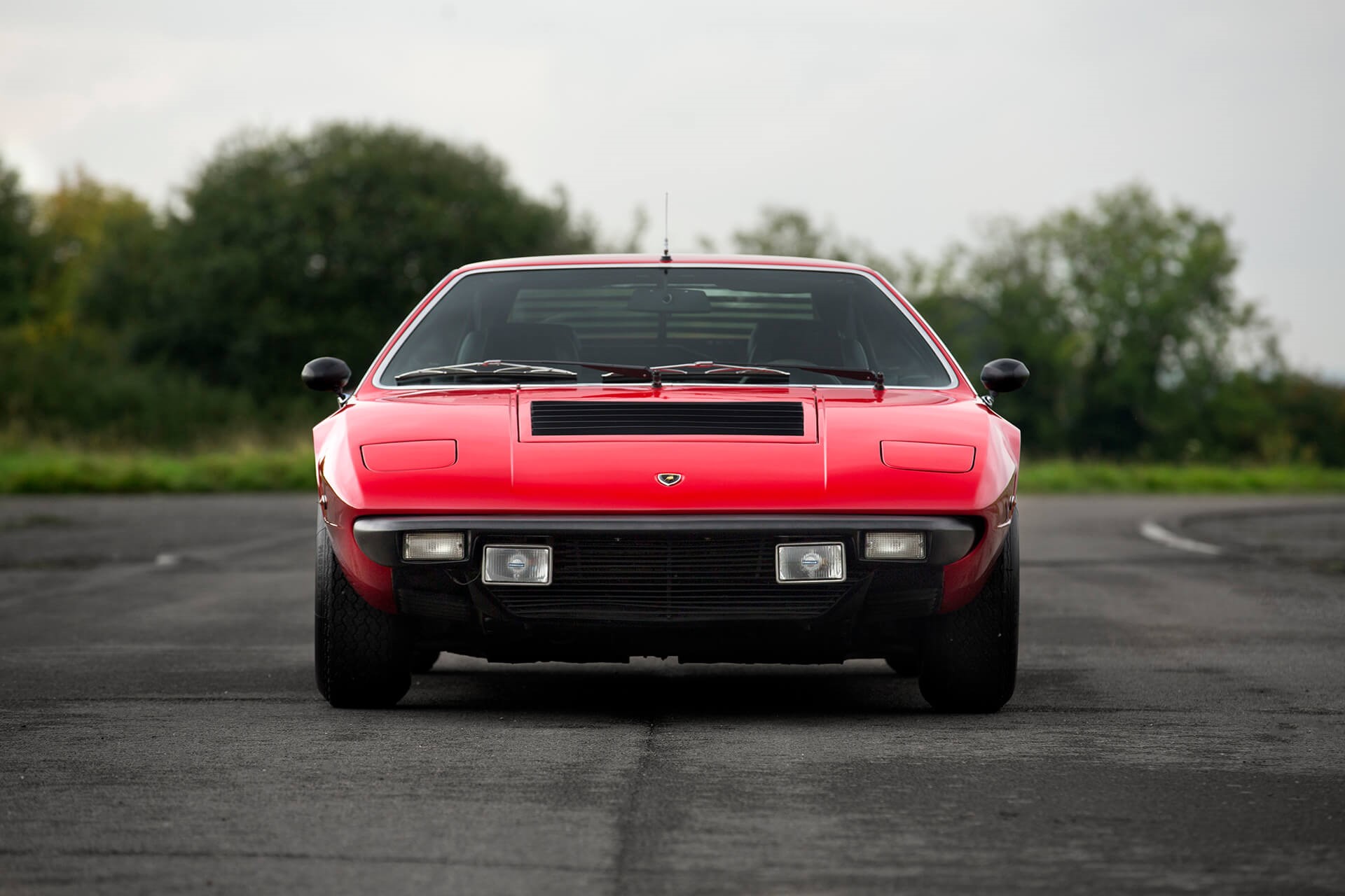 Lamborghini Urraco frontal view HD Wallpaper
