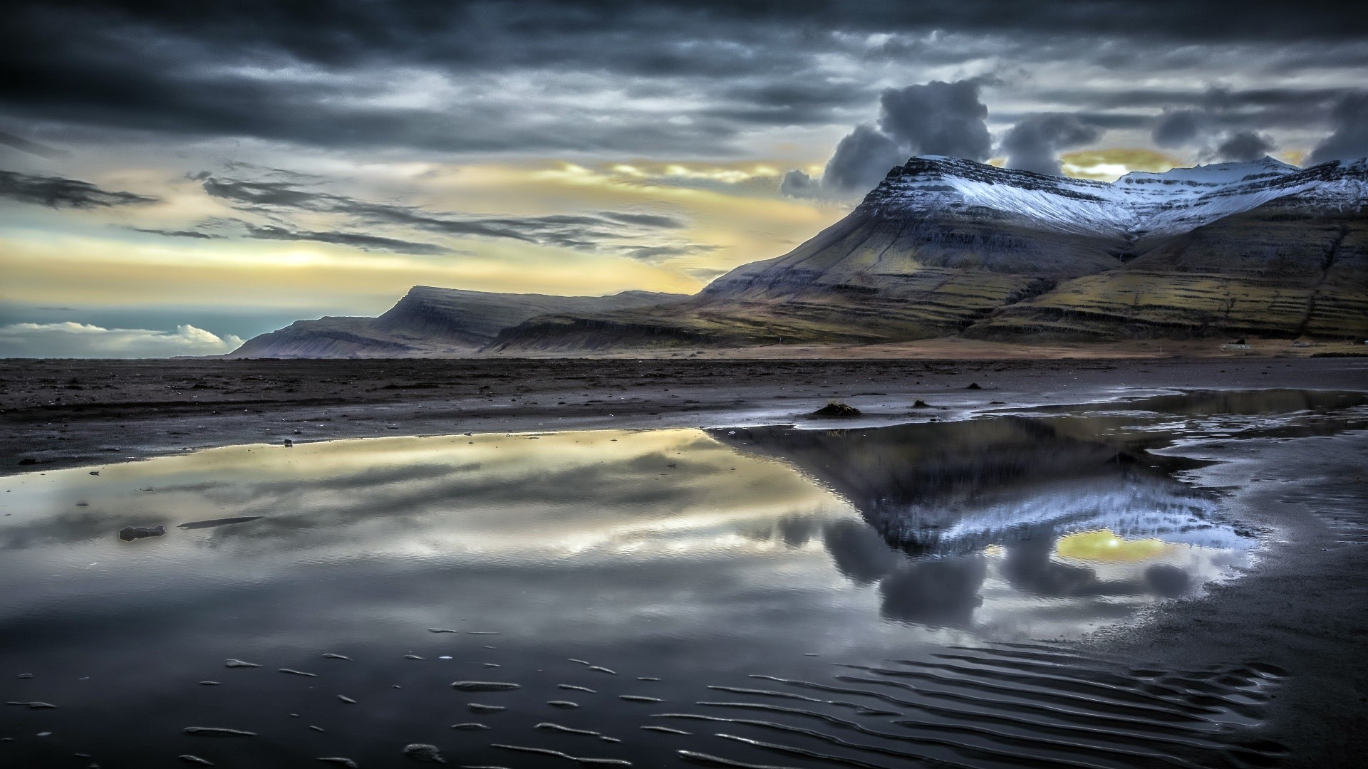Snow-capped mountains reflected in a tidal pool HD Wallpaper