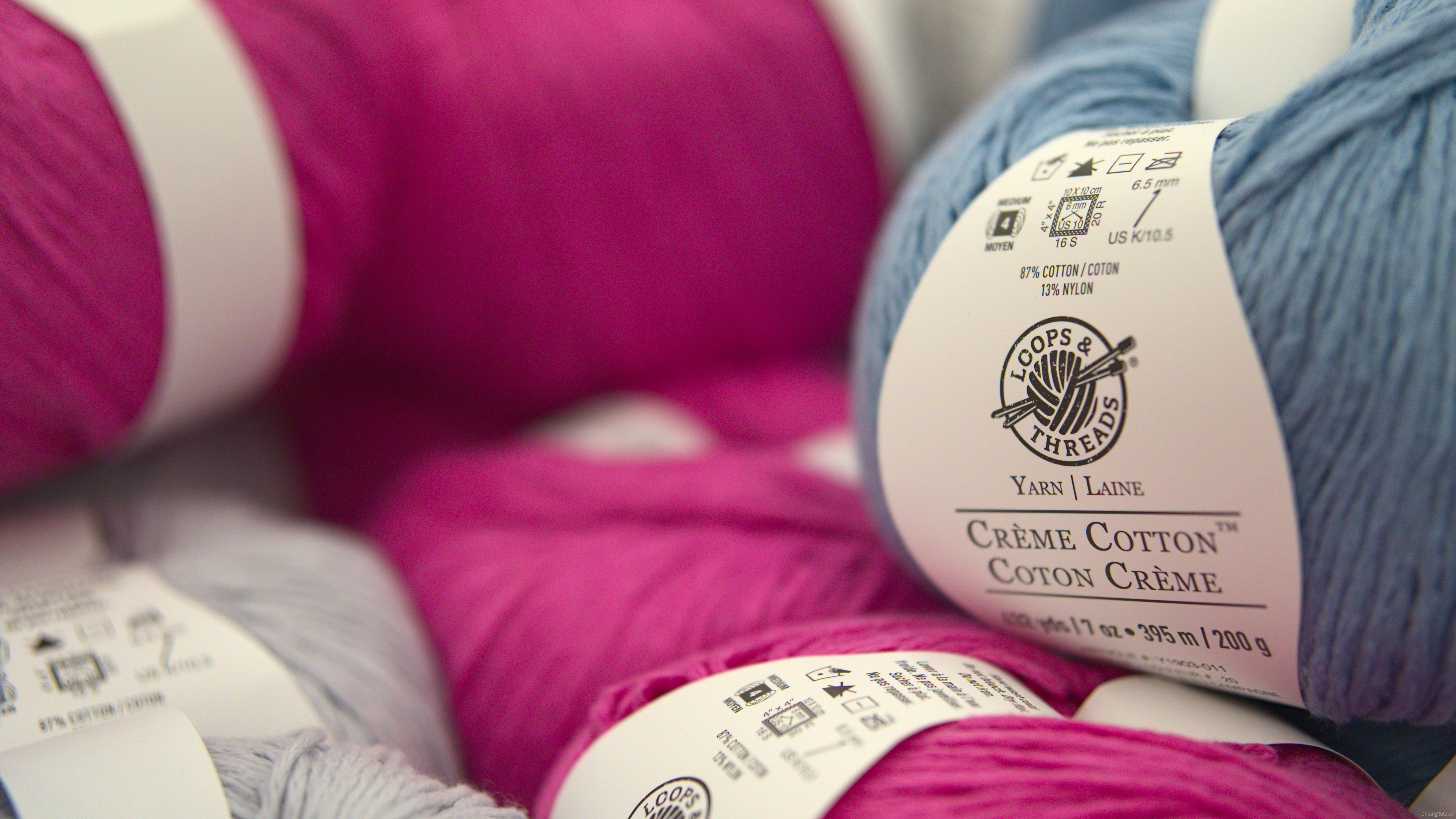Loops & Threads Crème Cotton Yarn HD Wallpaper