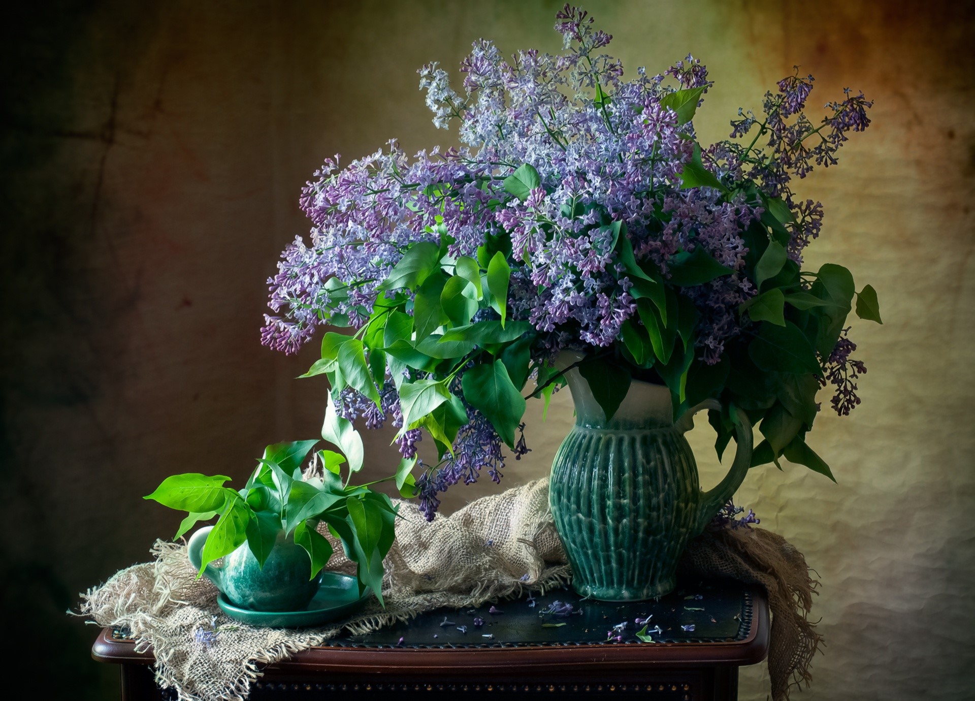 Still life with lilac flowers in a vase HD Wallpaper