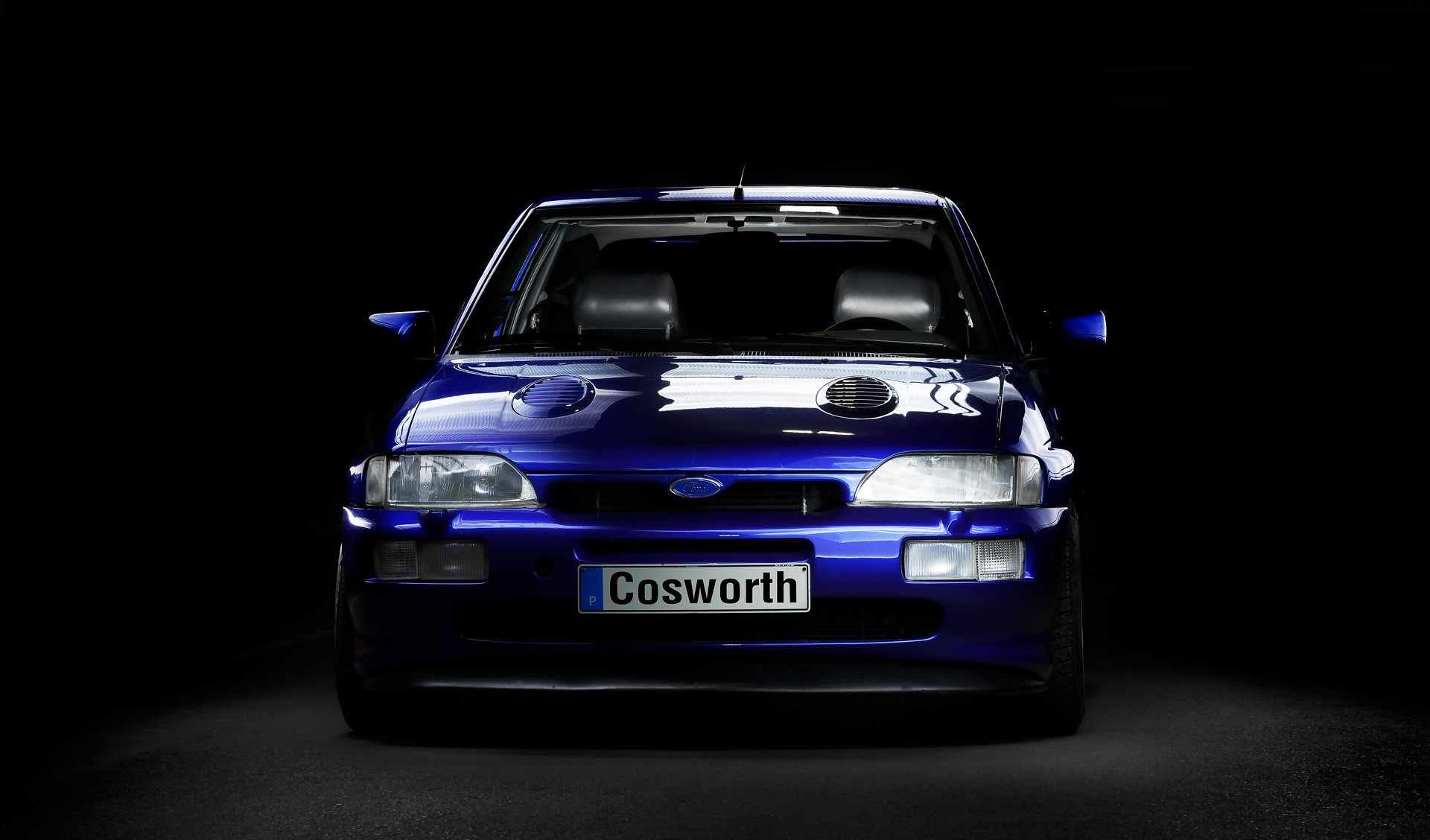 Blue Ford Escort Cosworth with Cosworth license plate HD Wallpaper