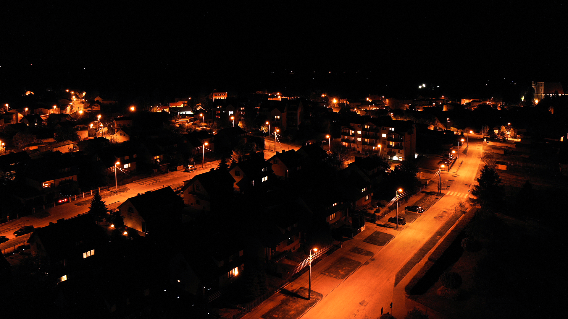 Night view of a residential area with street lights HD Wallpaper