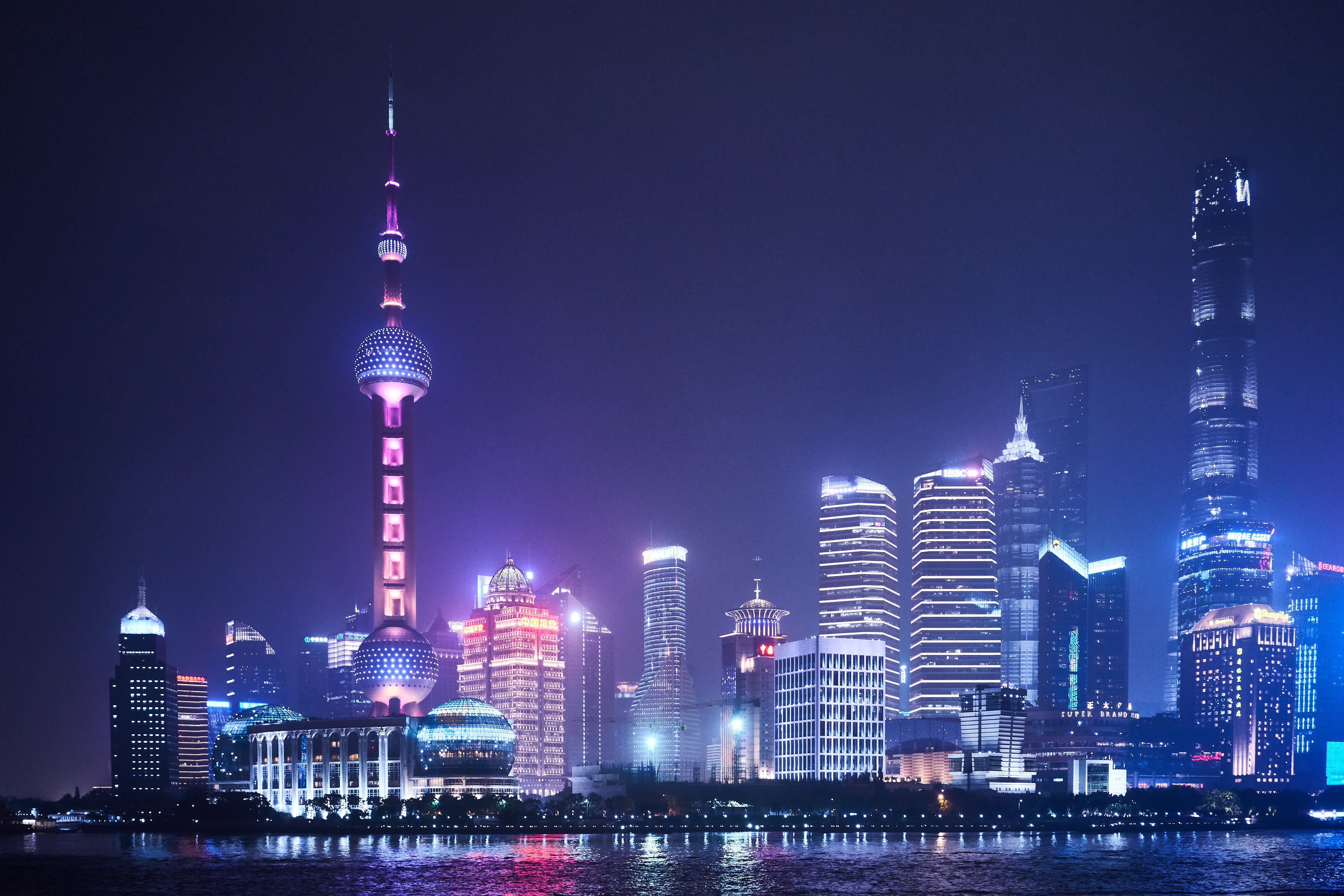 Shanghai skyline at night with Oriental Pearl Tower HD Wallpaper
