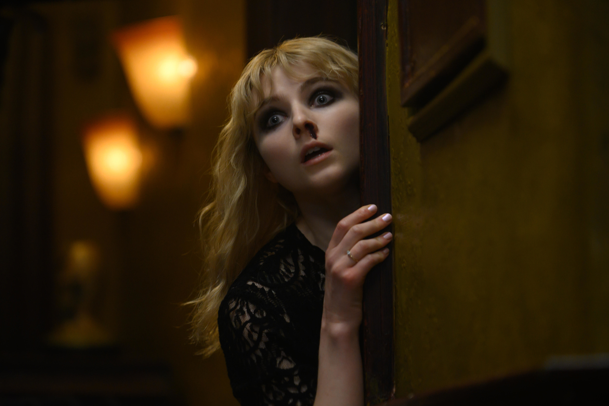 Thomasin McKenzie in Last Night In Soho HD Wallpaper